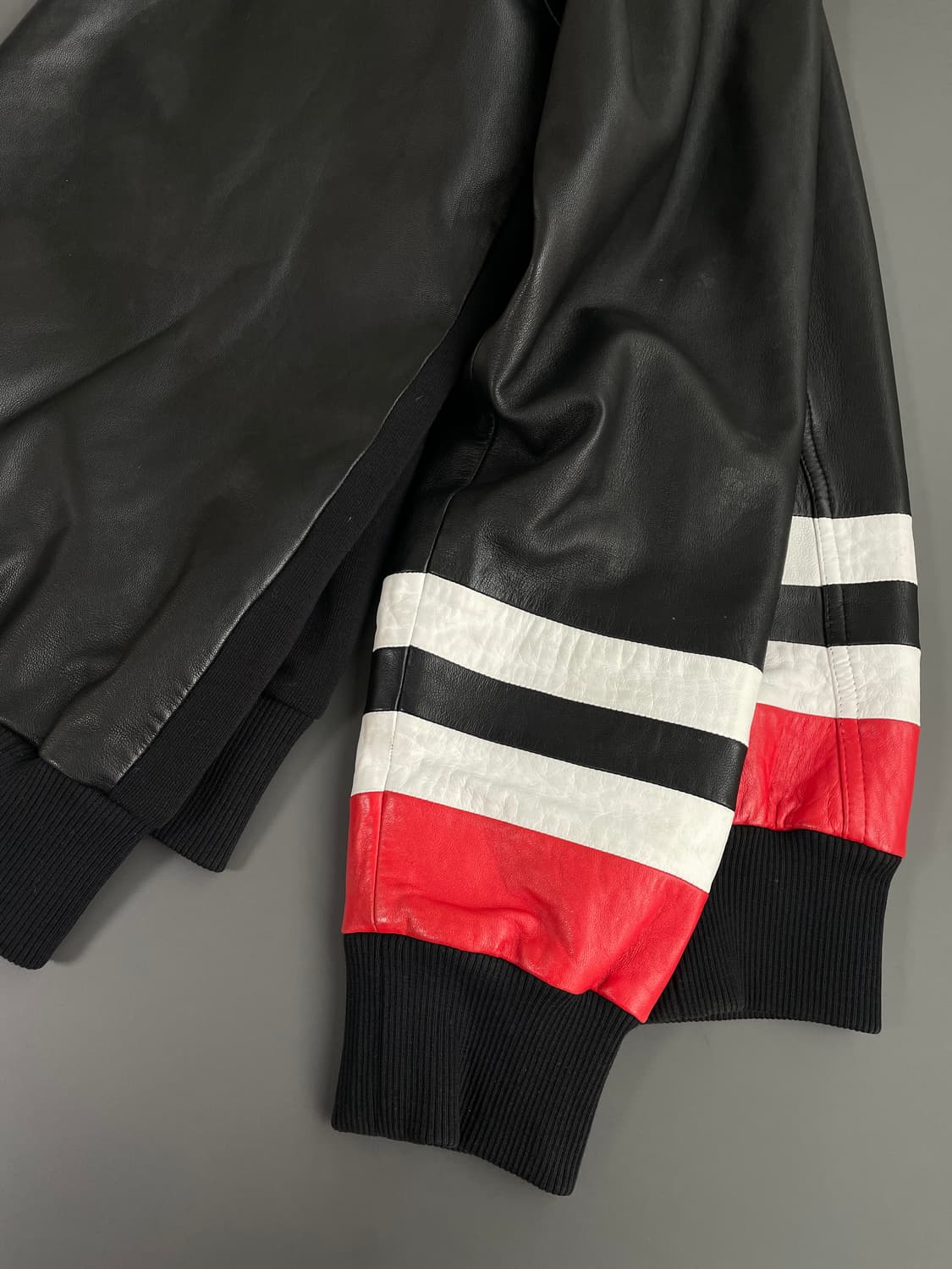 [S] 지방시 스타 패치 레더 스웻셔츠 맨투맨 상품이미지6