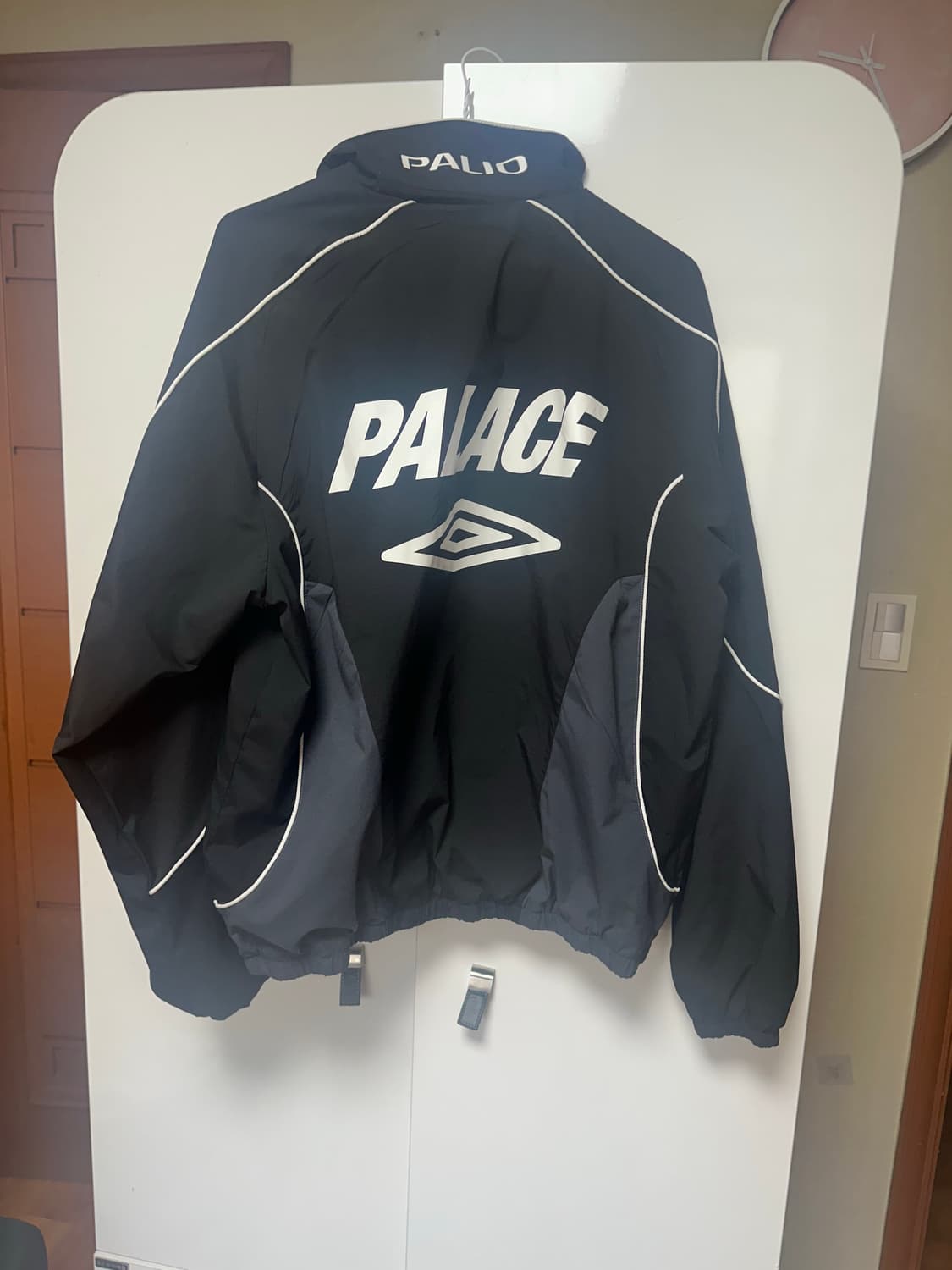 팔라스 엄브로 바람막이 팝니다 상품이미지2