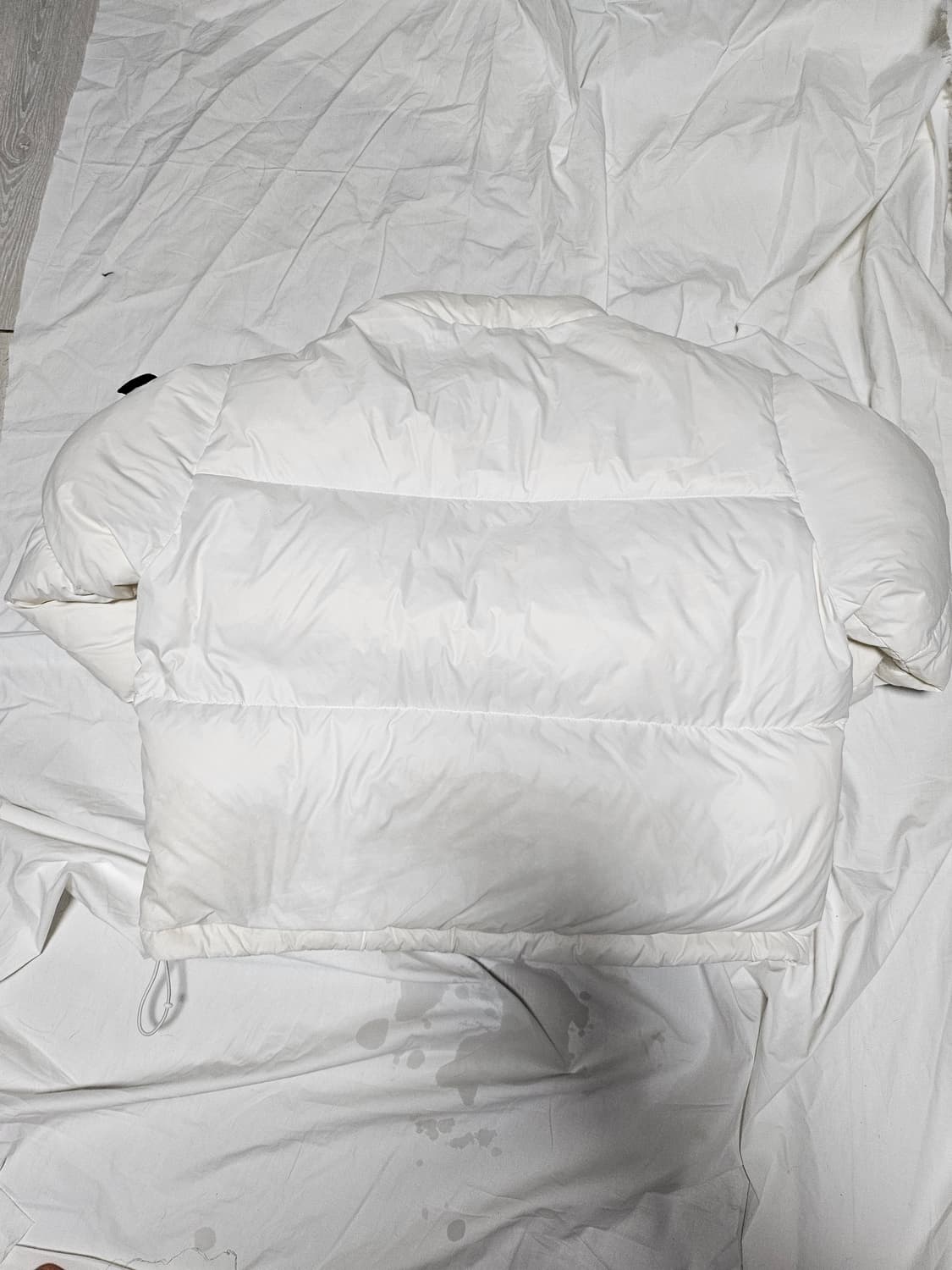 내셔널지오그래픽 숏 패딩 화이트 M 상품이미지2