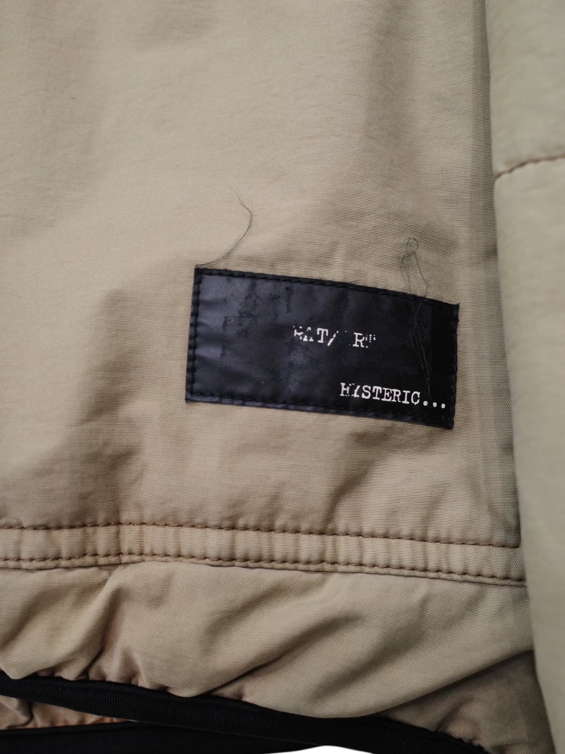 00‘s 히스테릭 글래머 프리마로프트 패딩 상품이미지3