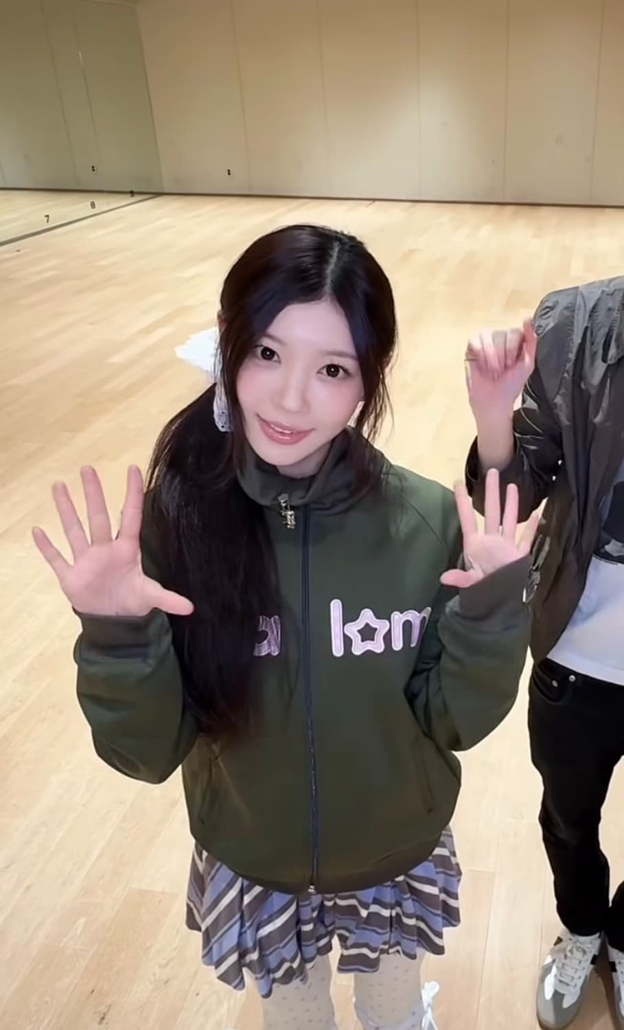 아일릿 모카 착용) 샬롬클럽 샬롬 져지 카키 상품이미지3