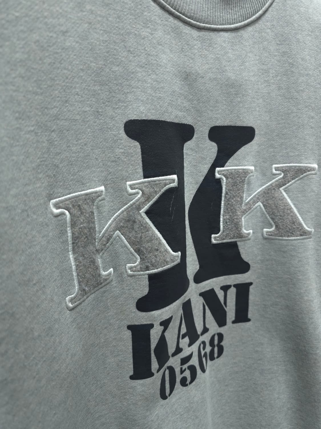 칼카니 남성 패치로고 기모맨투맨 100 상품이미지5