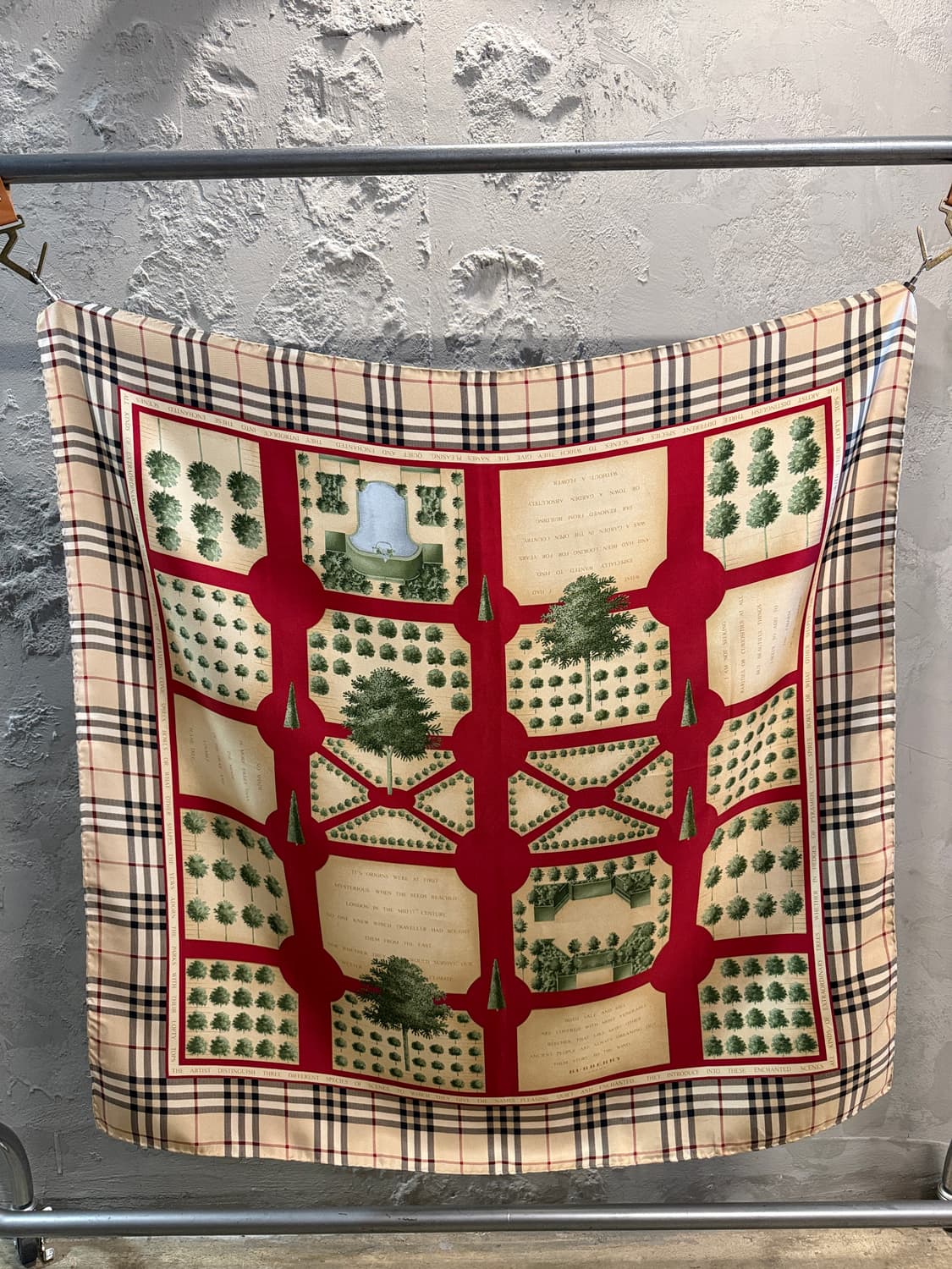 버버리 런던 실크 가든 맵 프린트 스카프 베이지 상품이미지1