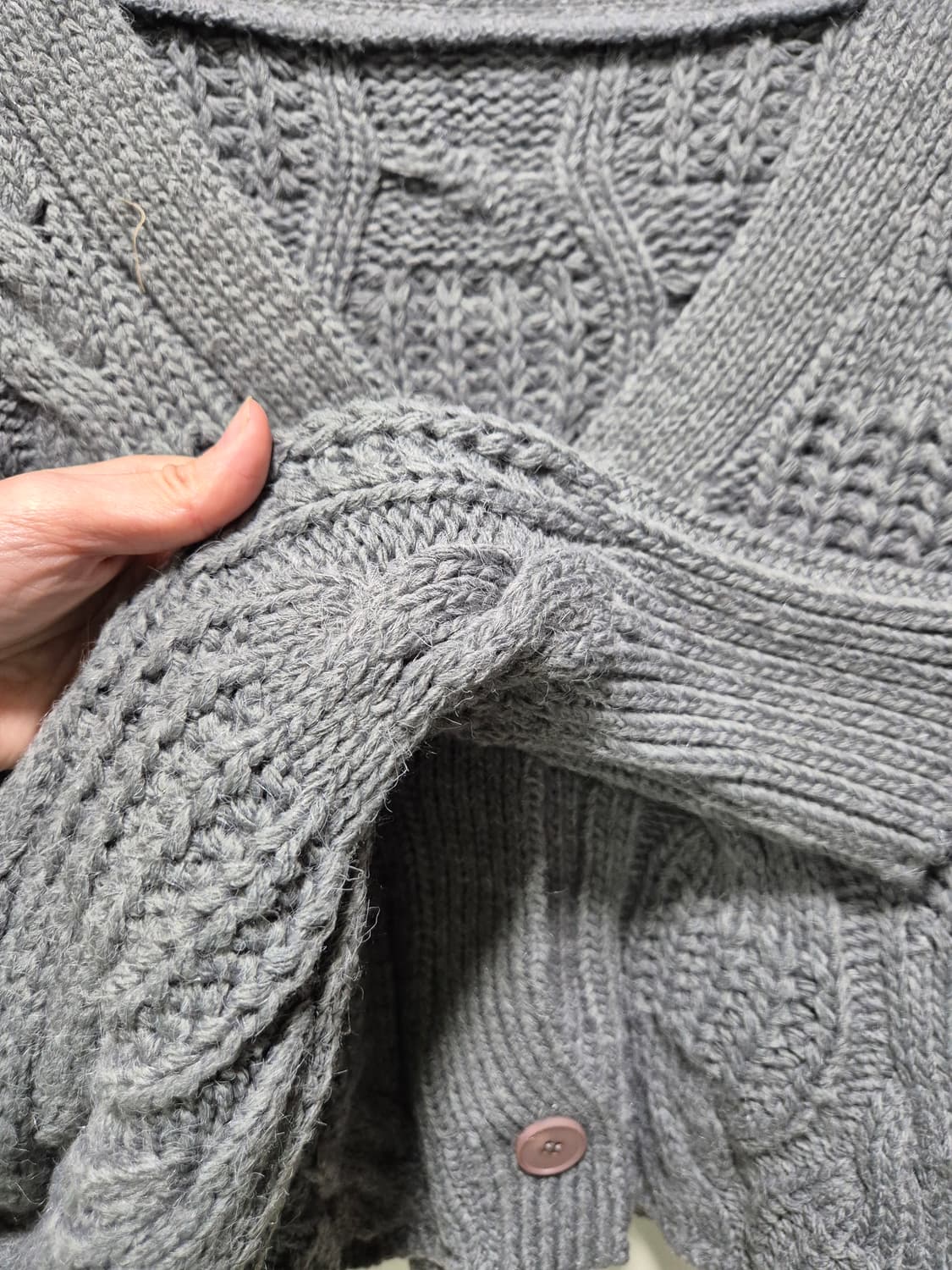 회색 꽈배기 크롭 가디건 상품이미지6