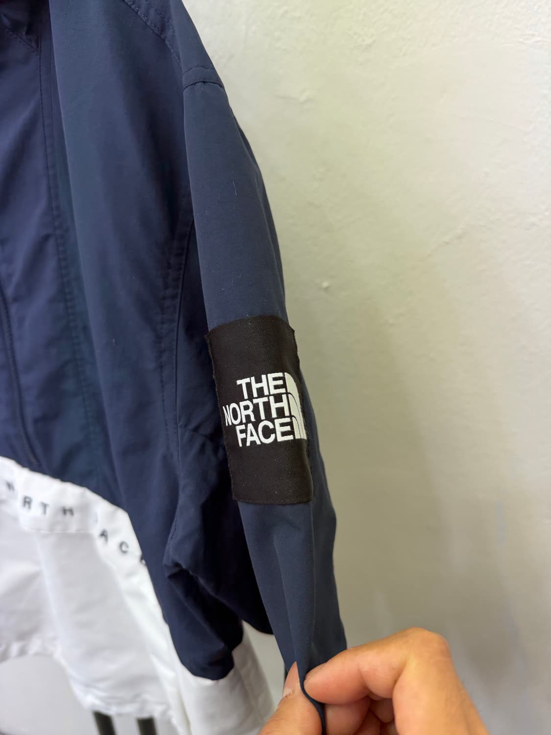 정품)노스페이스 화이트라벨 아노락 바람막이 후드 자켓 M 상품이미지4