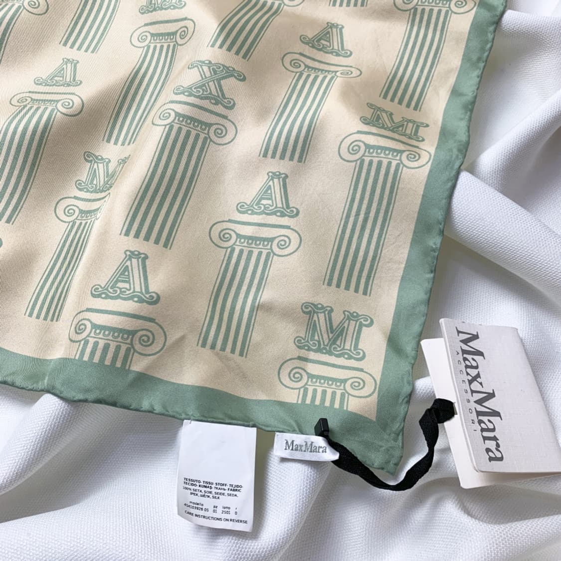 [정품] MaxMara 막스마라 실크 기둥패턴 빈티지 쁘띠스카프 손수건 상품이미지2