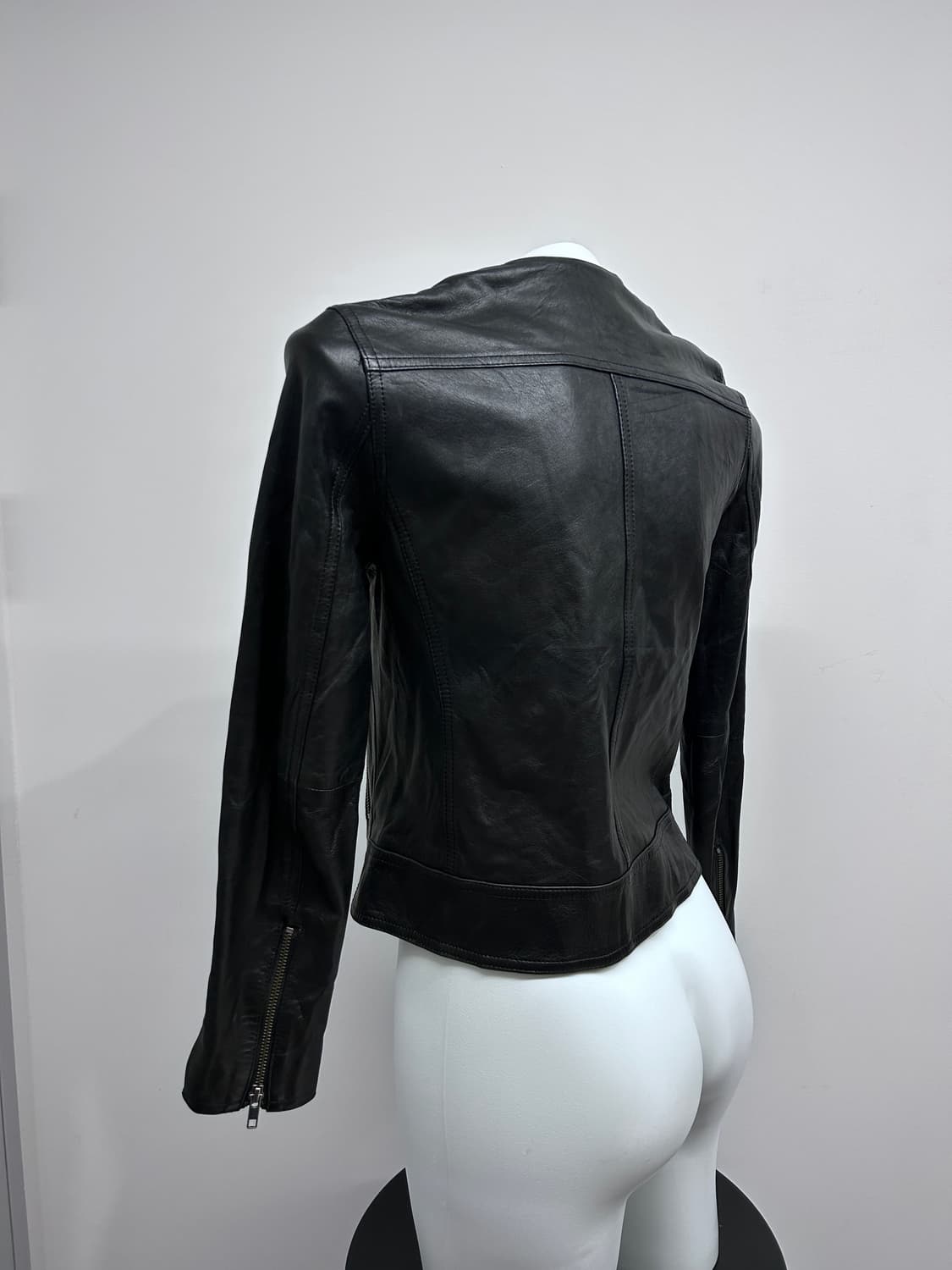 사선 지퍼 램스킨 자켓 상품이미지6