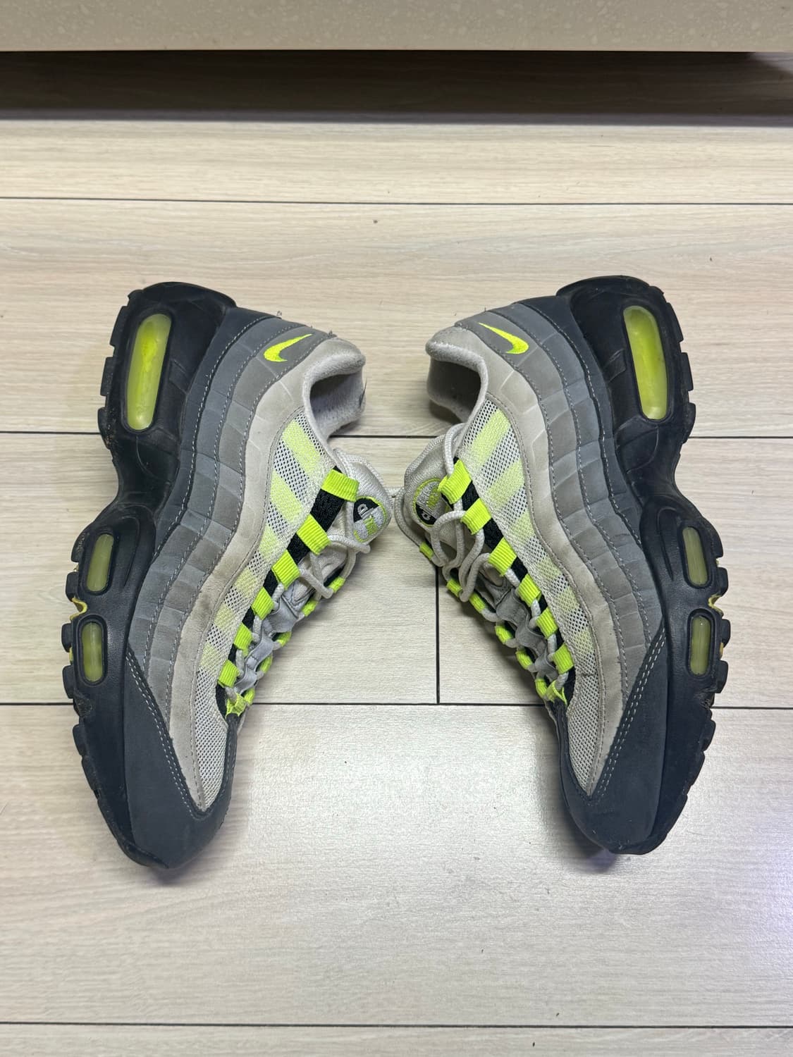 나이키 에어맥스 95 og 네온 옐로우 2020 / 255 사이즈 상품이미지4