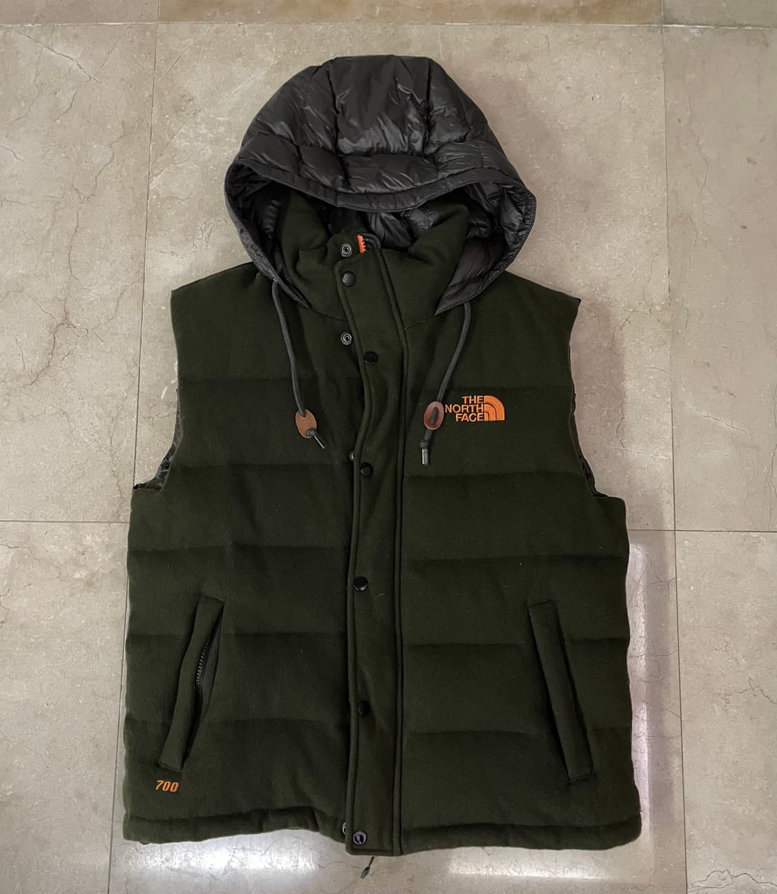 노스페이스 700 패딩조끼 상품이미지1