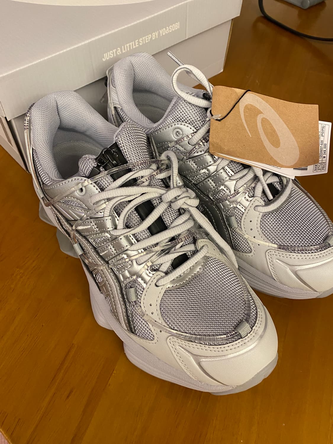 아식스 X 요아소비 젤 키네틱 플루언트 Y  상품이미지4