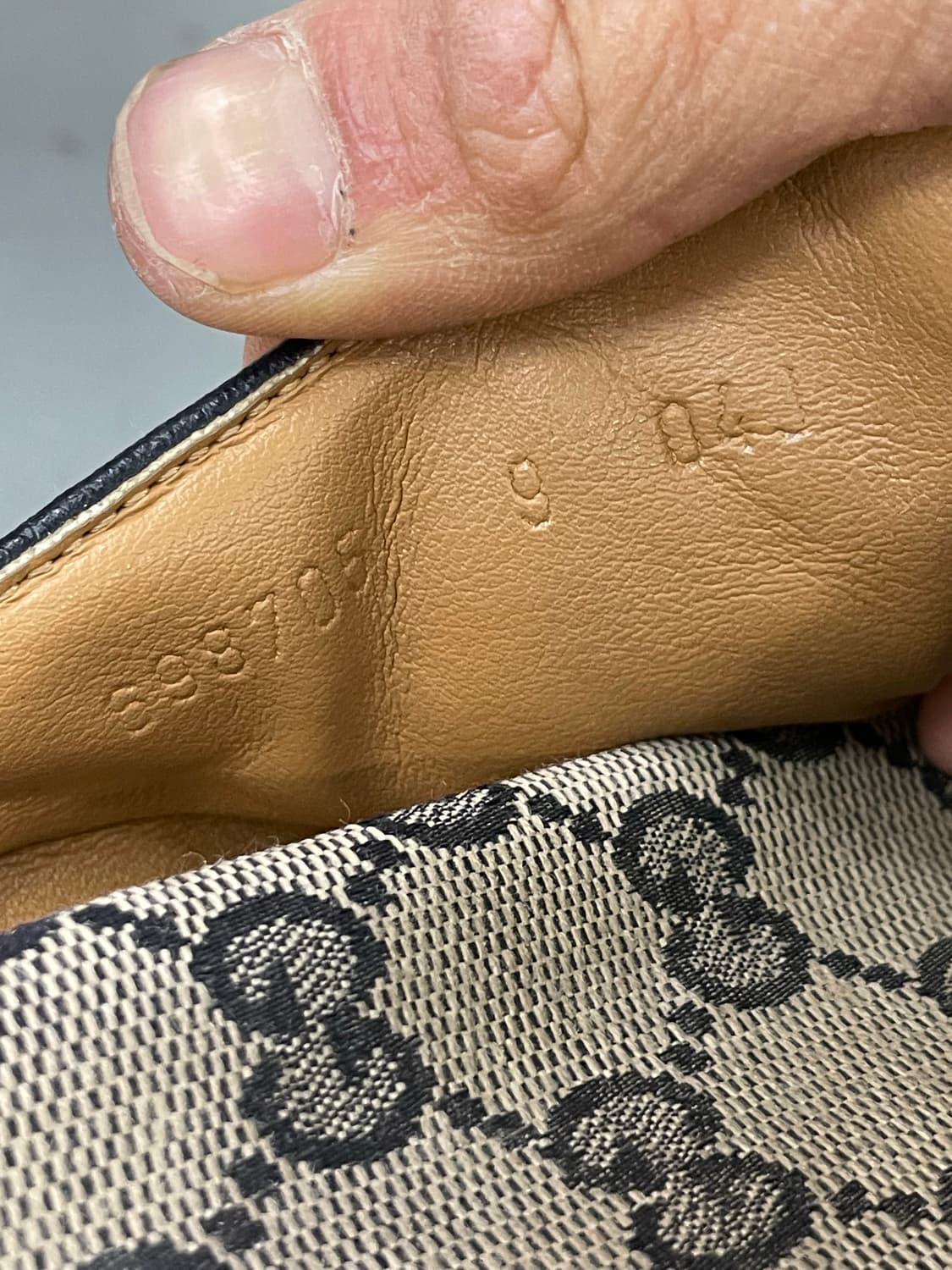 구찌 GG 슈프림 슬라이드 9 (gr-4610) 상품이미지8