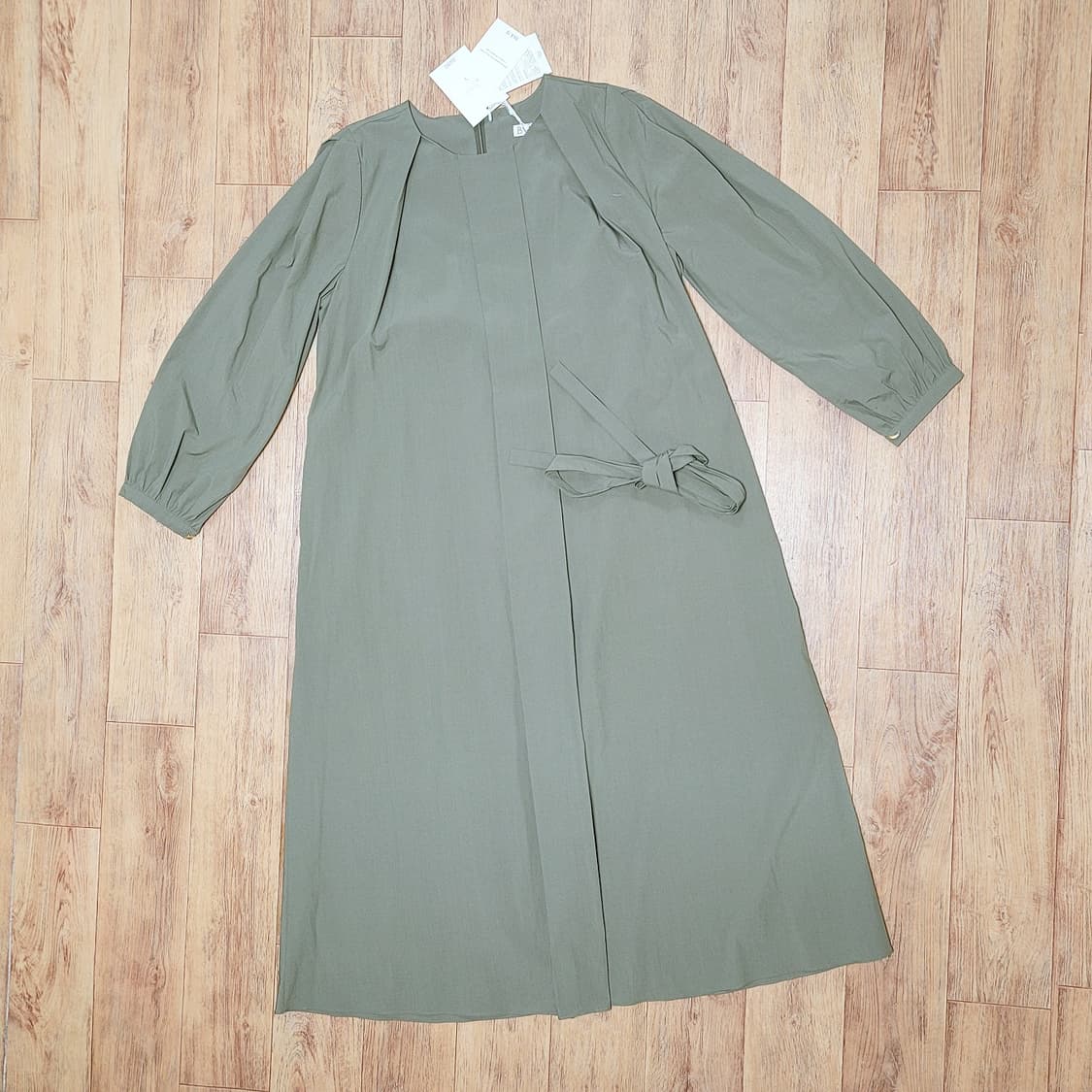 비뮤즈(b.muse)  베뉴엣 벨르크원피스 새상품 상품이미지5