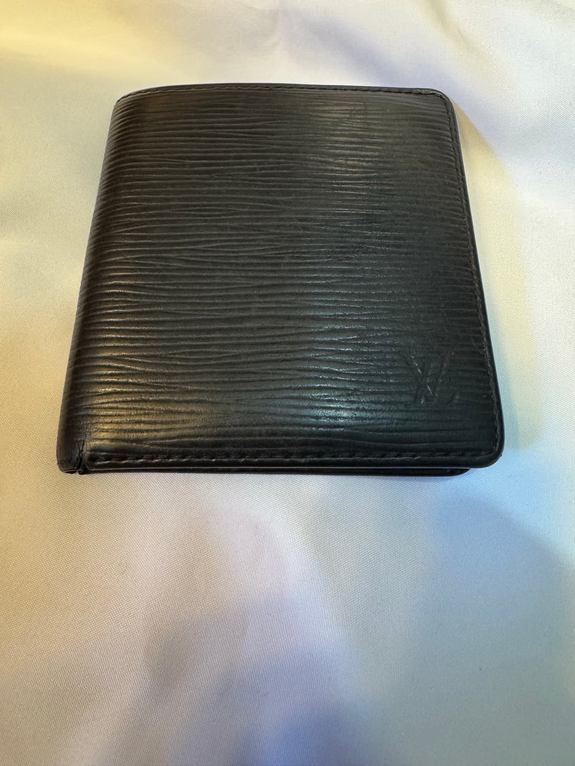 루이비통 에삐 레더 지갑 상품이미지4