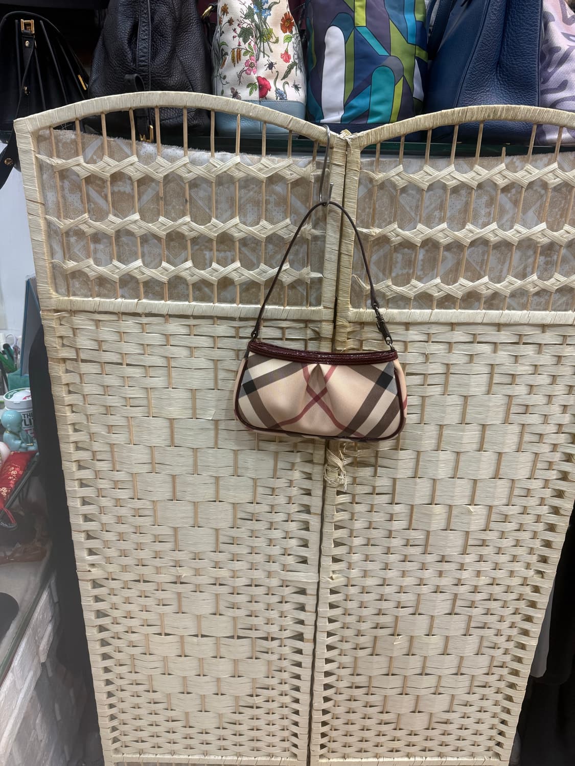 정품 버버리 노바체크 페이던트 미니숄더백 팝니다 상품이미지1