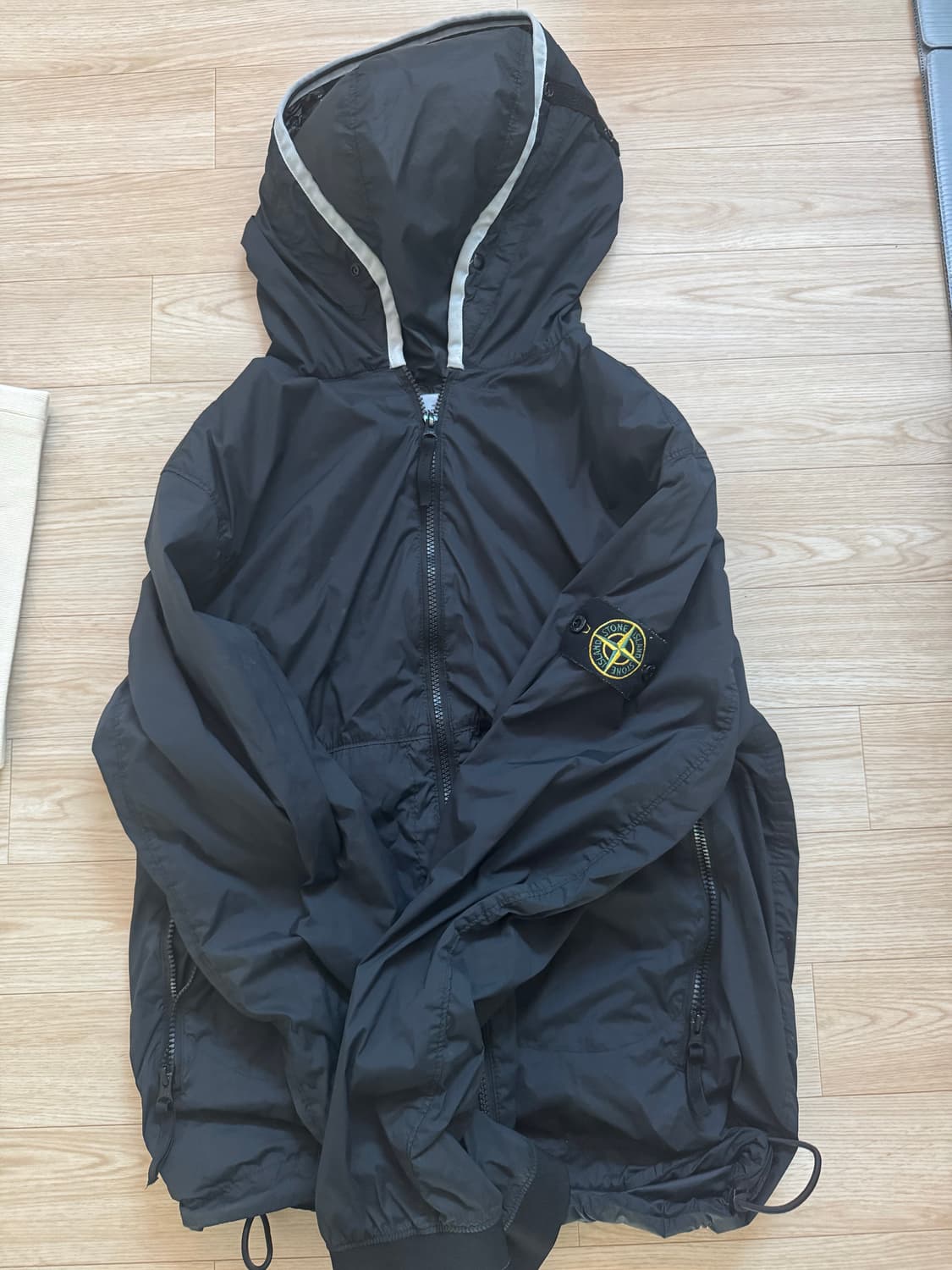 스톤 아일랜드 가먼트다이 바람막이 상품이미지1