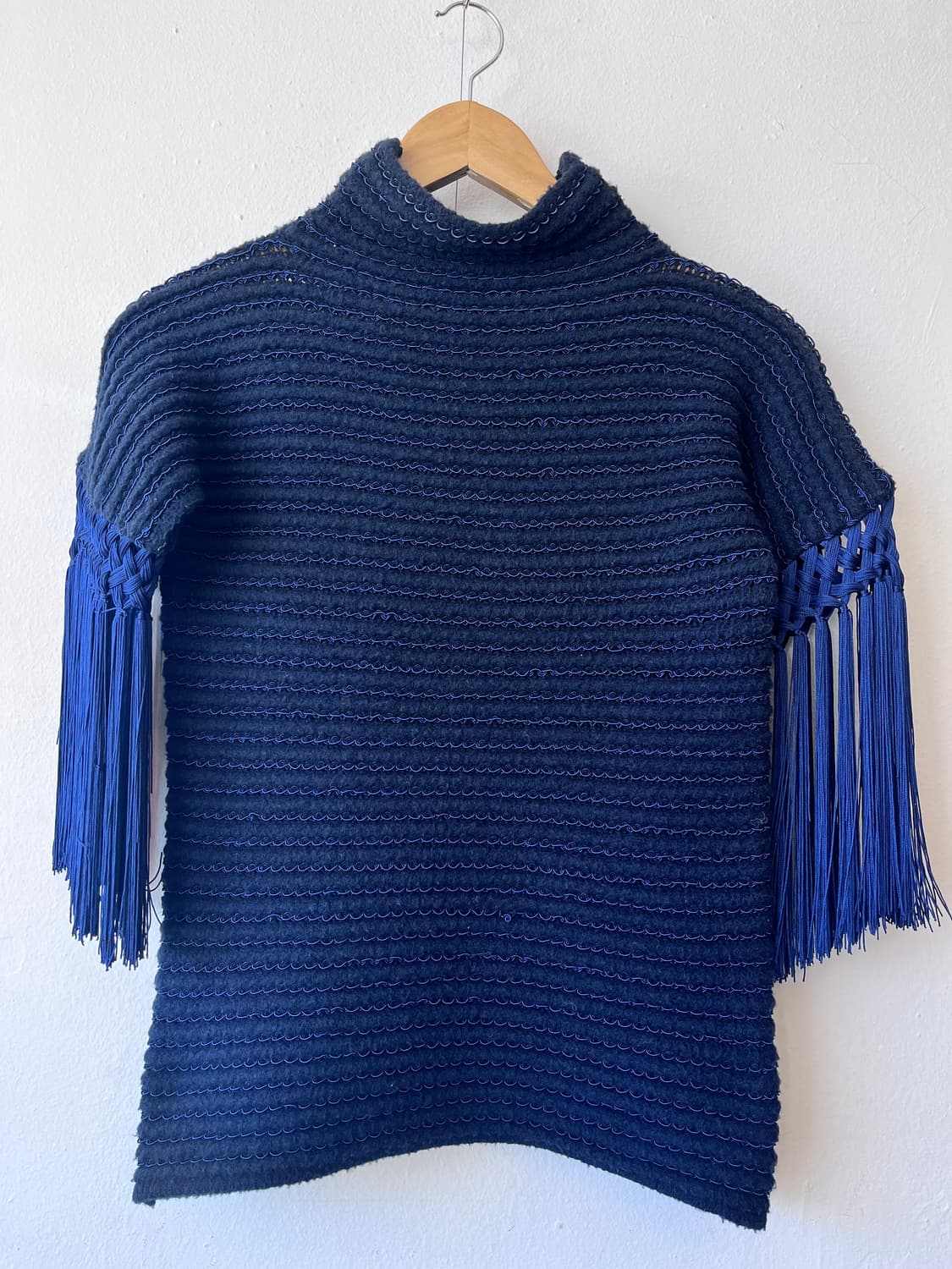 엠포리오아르마니 여성 프린지터틀넥니트 42사이즈 상품이미지2