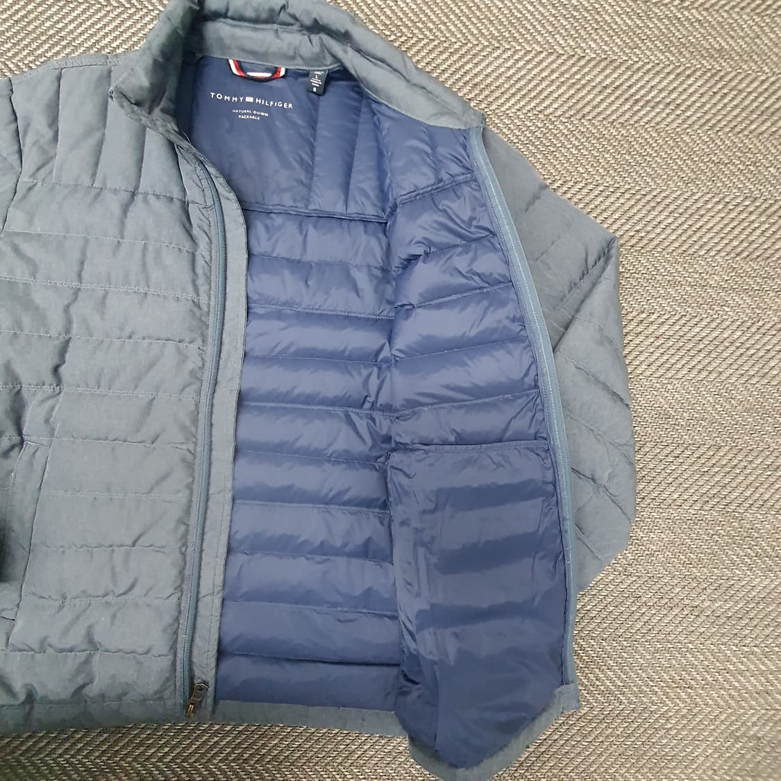 타미힐피거 오리털 경량패딩 남자105~110 상품이미지6