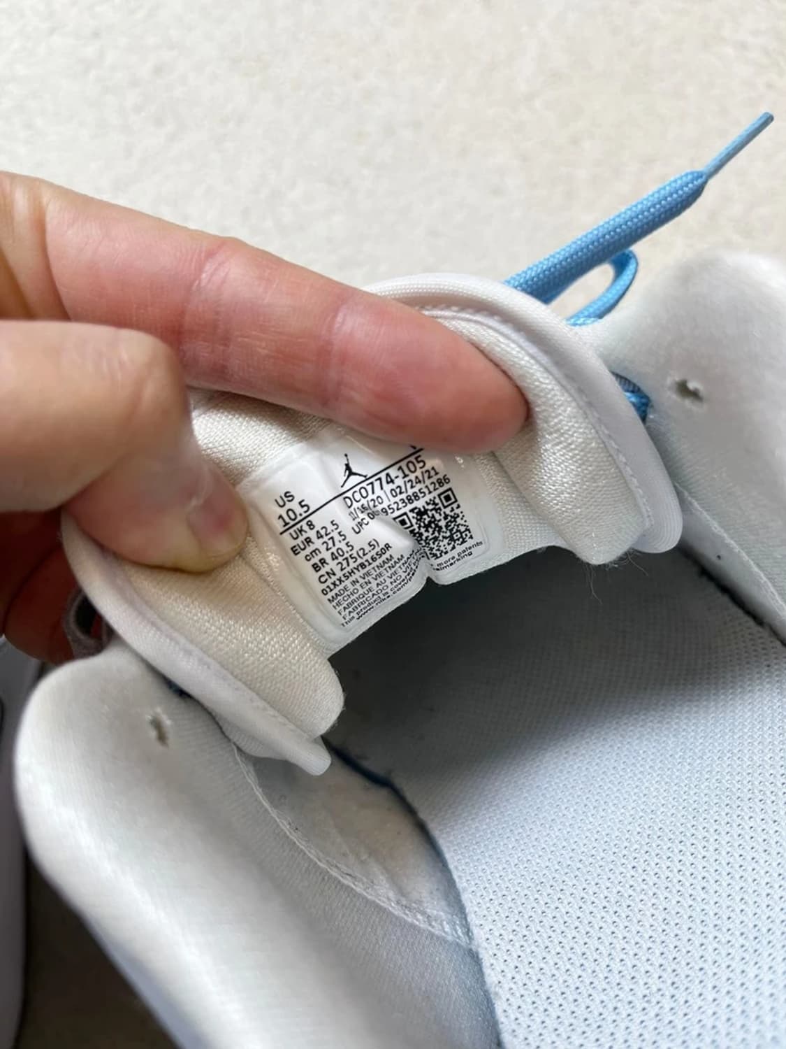 에어 조던 1 로우 화이트 울프 그레이 A1832 상품이미지10