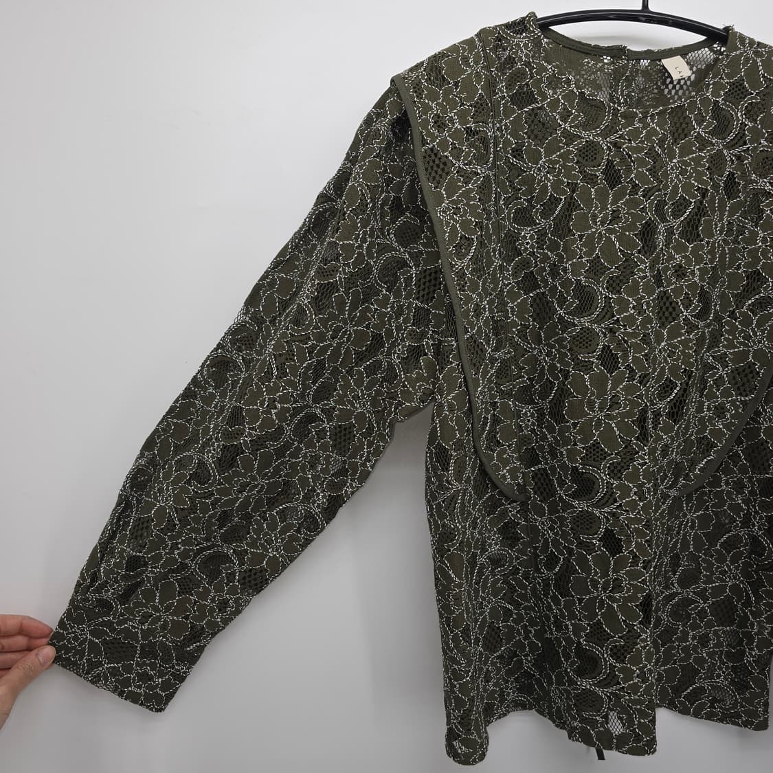 카키색 레이스 블라우스 빅카라 긴팔 상품이미지2
