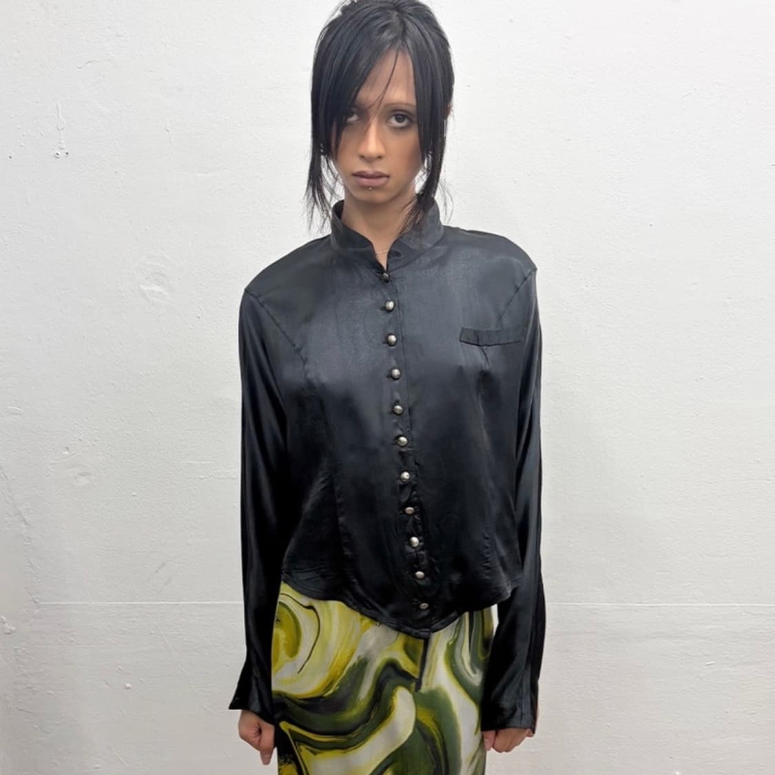 빈티지 새틴 블라우스 상품이미지1