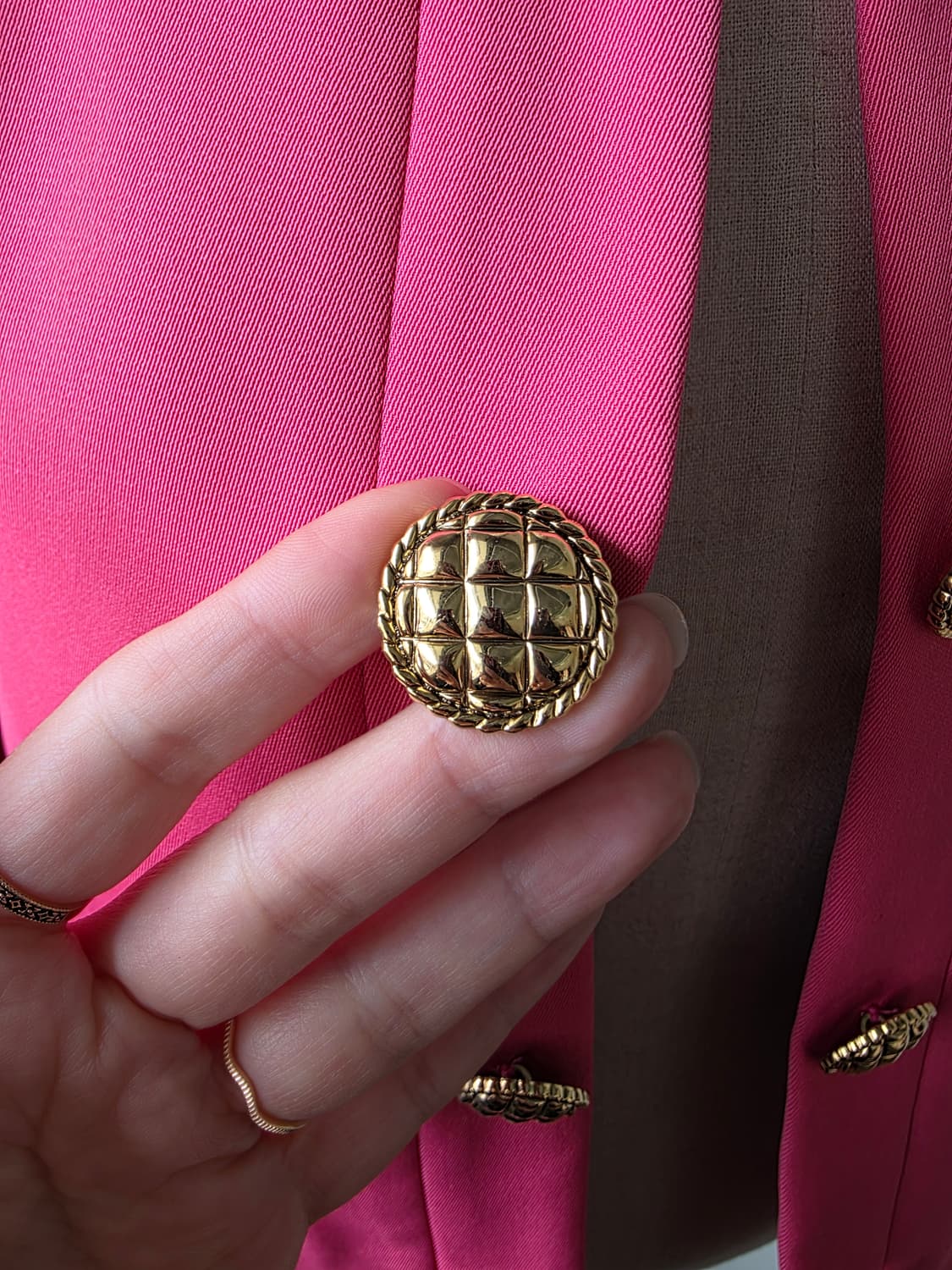 핑크 금장 버튼 원 후크 노카라 자켓 상품이미지4