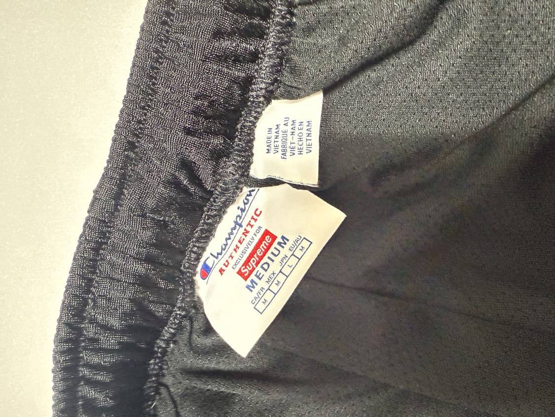 슈프림 x 챔피온 메쉬 쇼츠 블랙 - 24SS m size 상품이미지4