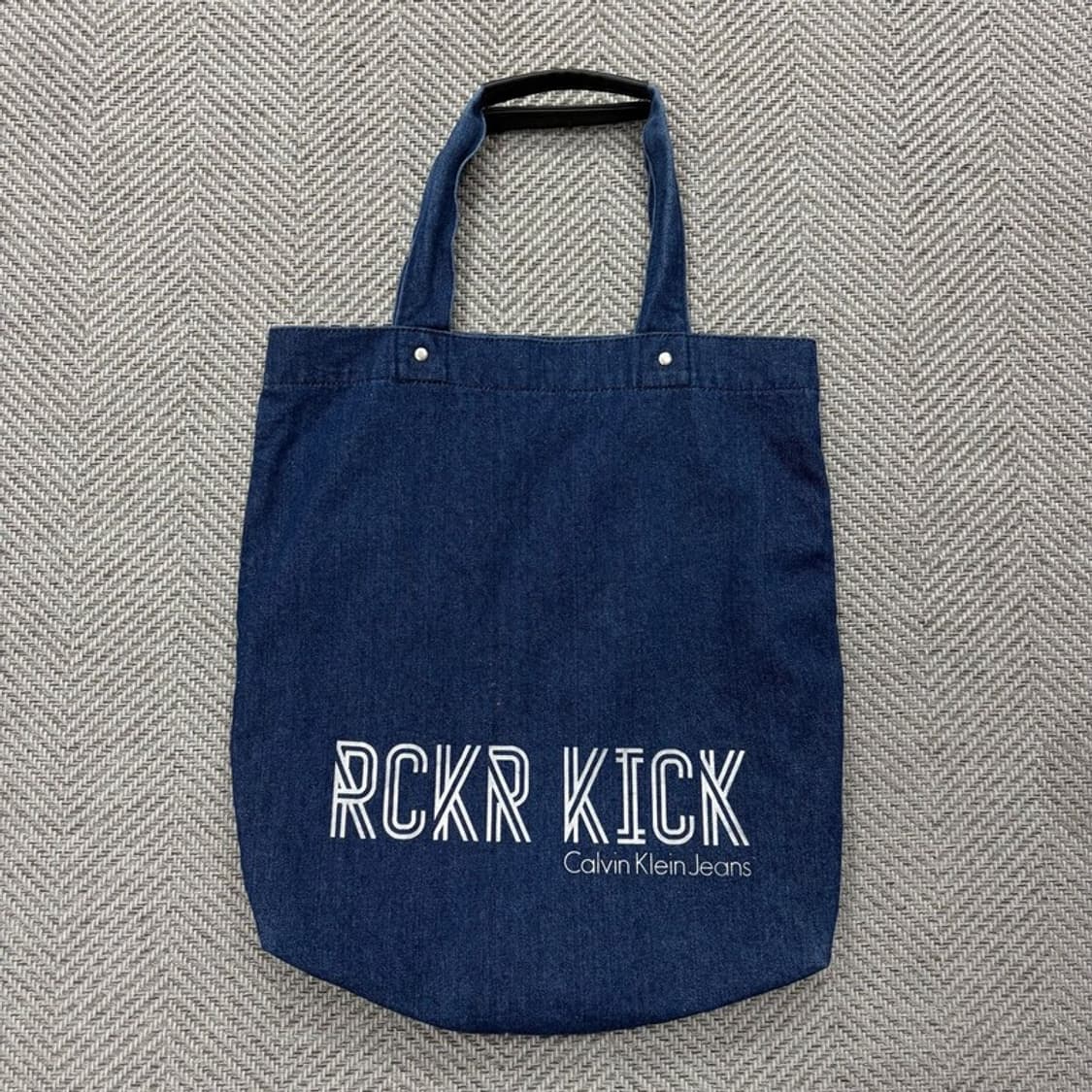 캘빈클라인진스 RCKR KICK 데님 토트백 v2383 상품이미지1