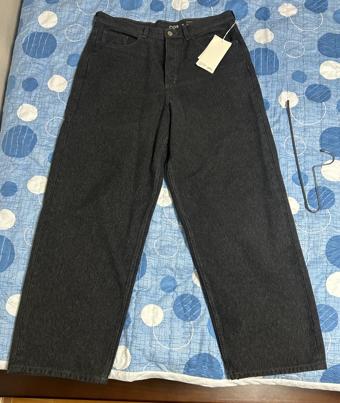 새상품 cos 코스 RIDER 와이드 레그 진 워시드블랙 50size 상품이미지1