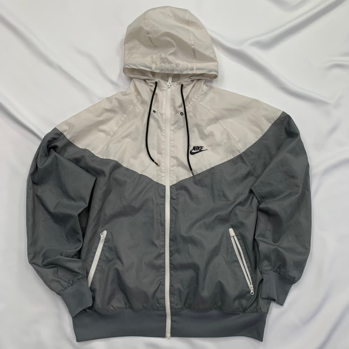 나이키 윈드러너 바람막이 상품이미지2