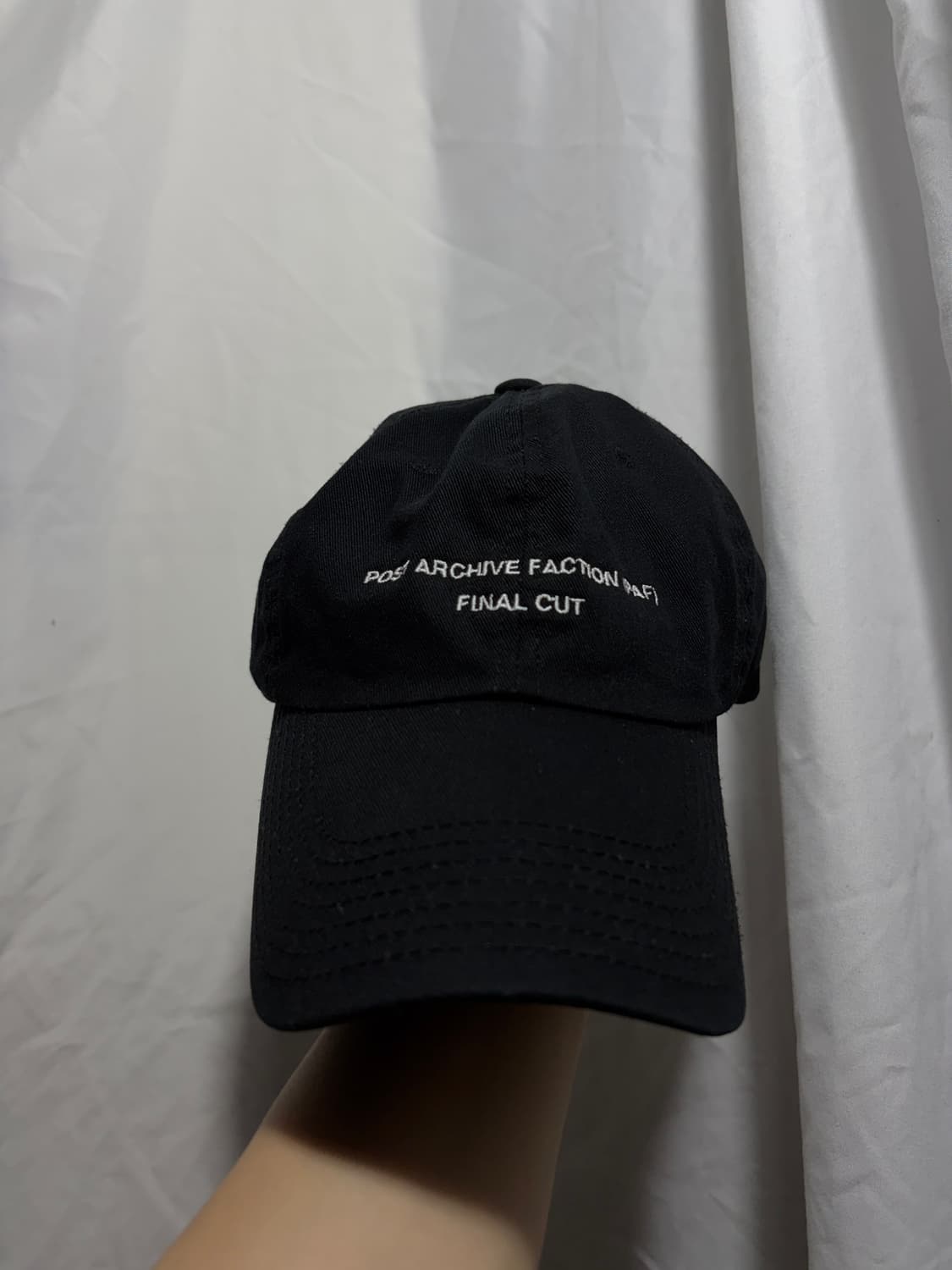 포스트아카이브팩션 아라리오 갤러리 볼캡 상품이미지1