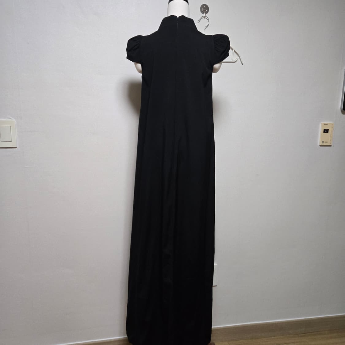 오브제 블랙 퍼프 원피스  상품이미지8