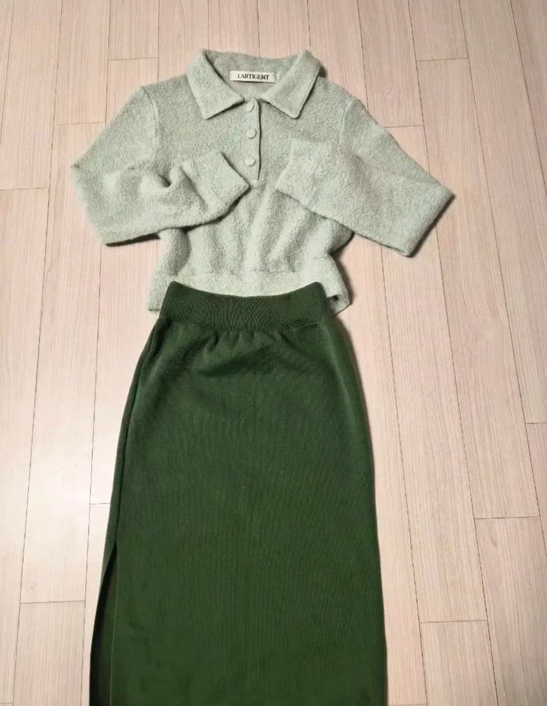 [라티젠] 민트색 뽀글이 카라 니트 판매합니다 상품이미지8