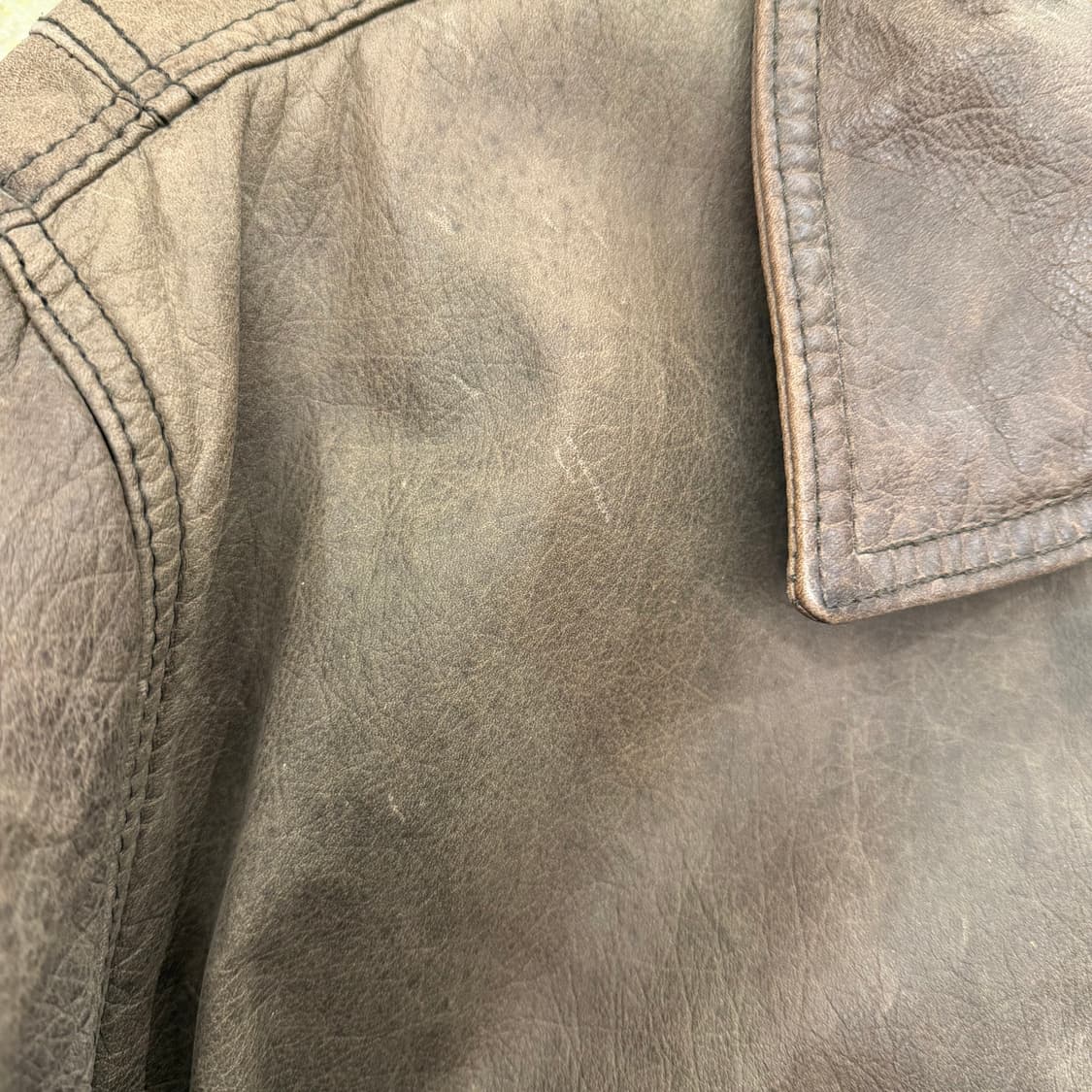 조르지오 아르마니 레더 집업 하프 코트 워싱 레더 텍스처 레귤러핏 브라운 상품이미지7