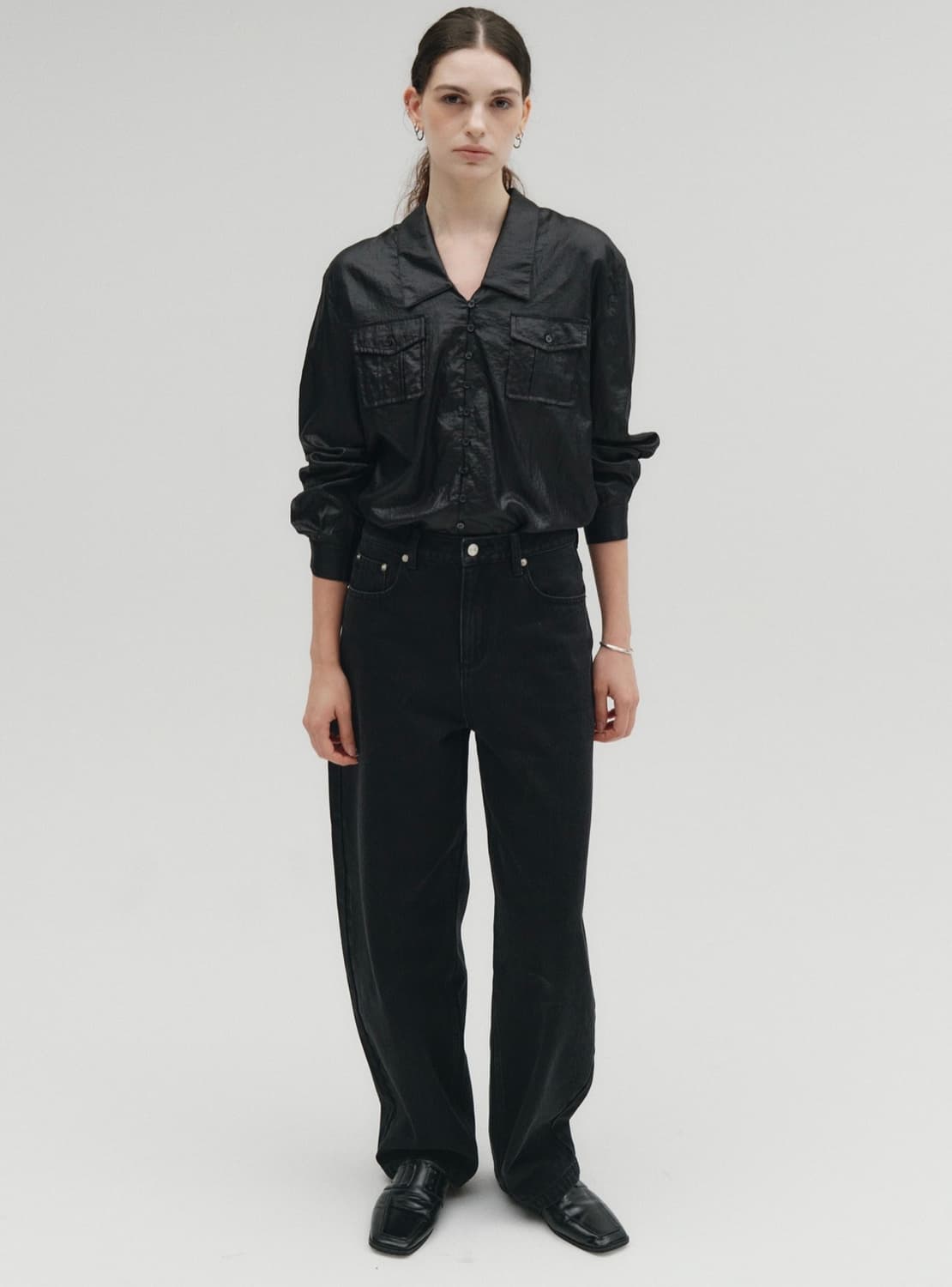 솔티페블 POCKET BUTTON GLOSSY SHIRTS [BLACK] 상품이미지2