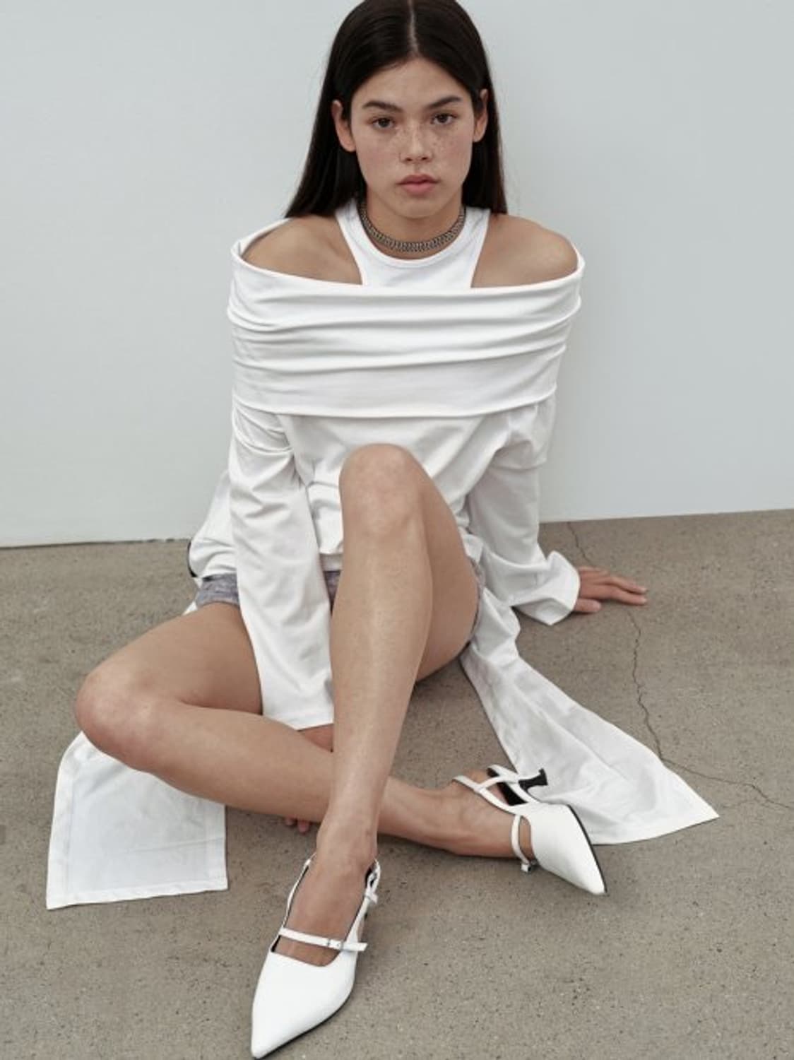 CERRIC_ fold off shoulder 차콜 상품이미지4