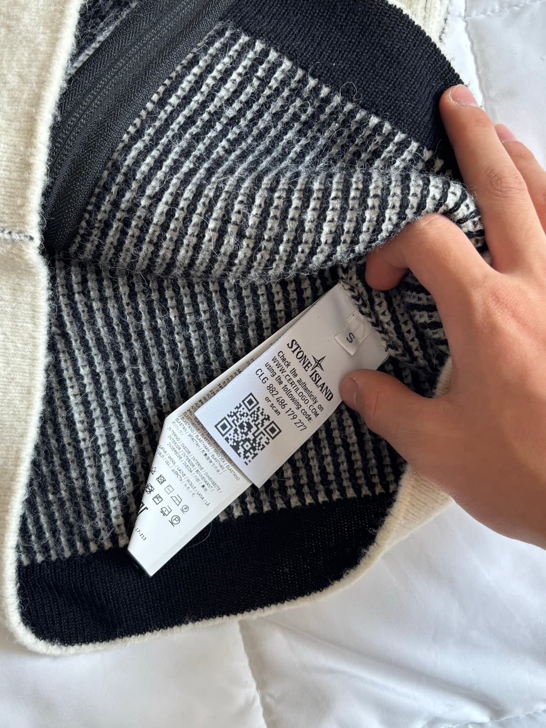 스톤아일랜드 리버서블 울 니트 후드집업 상품이미지4