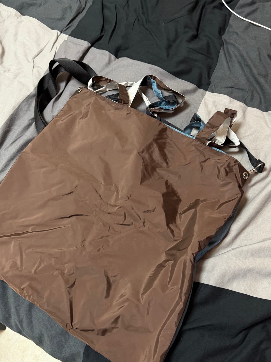 해칭룸 멀티컬러 크로스백 상품이미지1