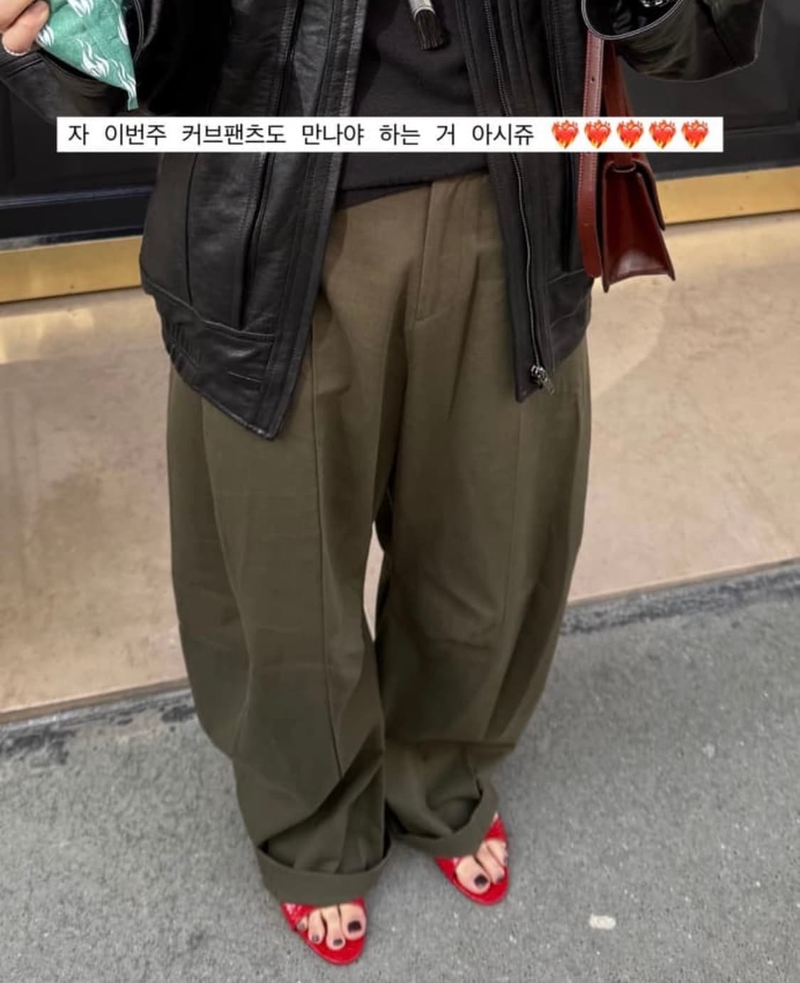 (새상품) 에토스 와이드 커브 팬츠 카키 L 상품이미지1