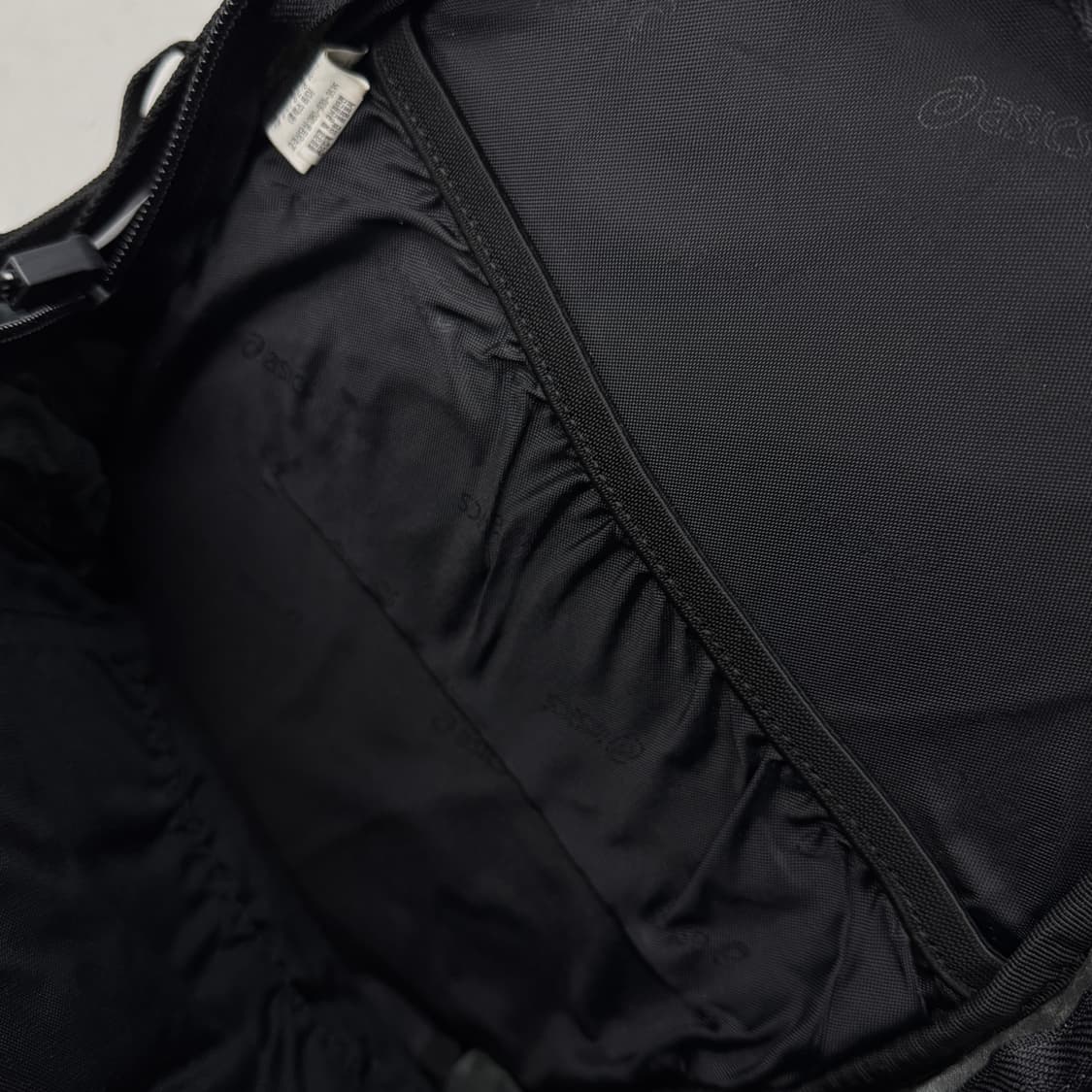 아식스 00s 고프코어 카키 테크니컬 백팩 상품이미지8