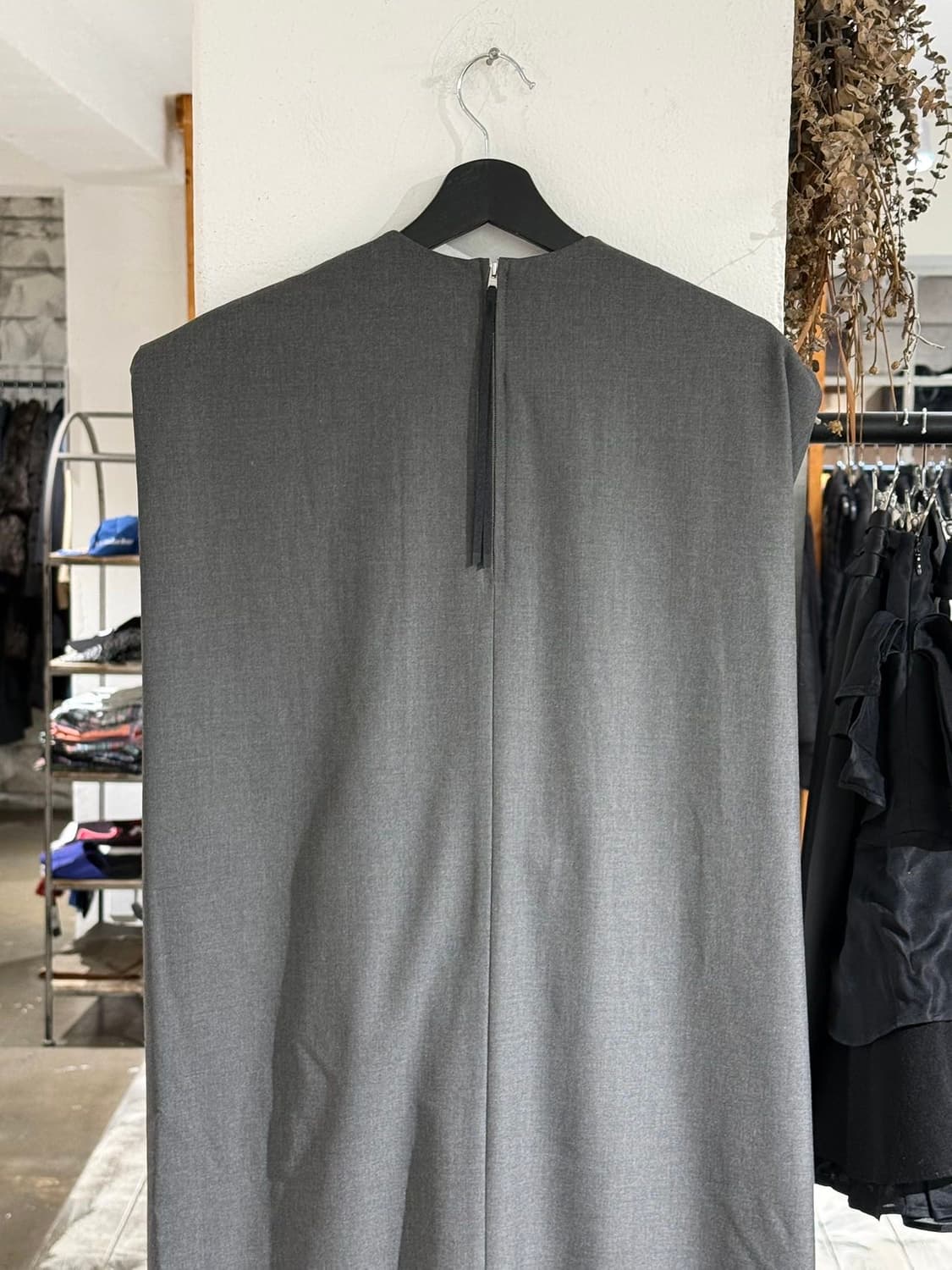 하이크 21ss 차콜 슬리브리스 버클 벨트 롱 원피스 상품이미지5