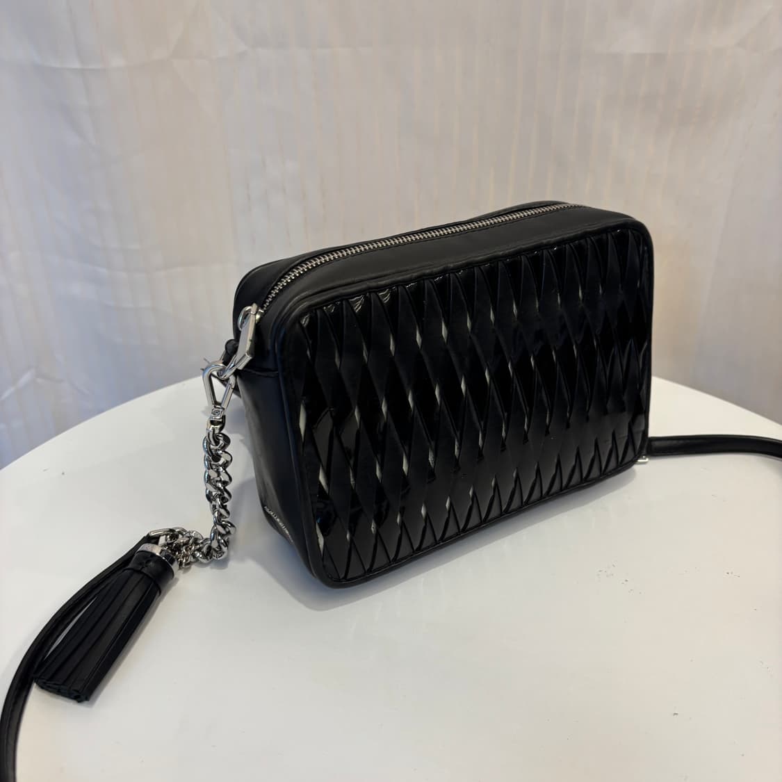 정품 마이클코어스 태슬 크로스백     상품이미지4