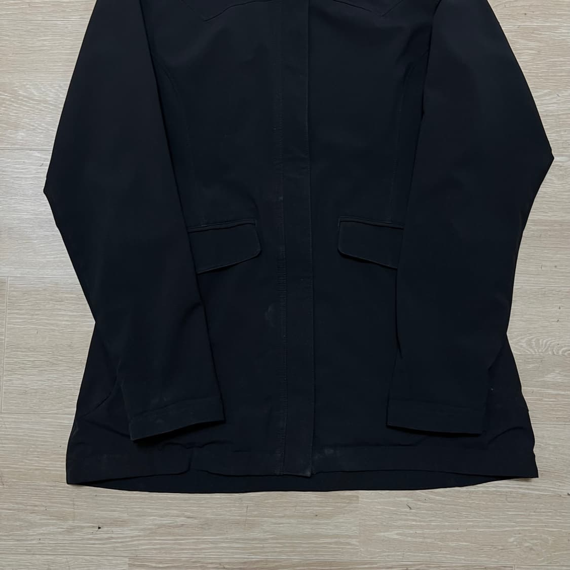 노스페이스 여성 소프트쉘 바람막이 후드자켓 [블랙] XS/85 상품이미지3