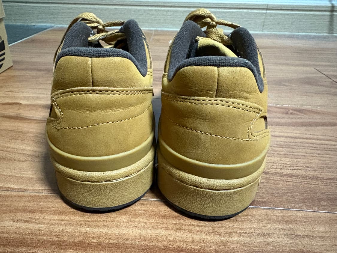 아디다스 포럼 로우 클래식 브라운 상품이미지1