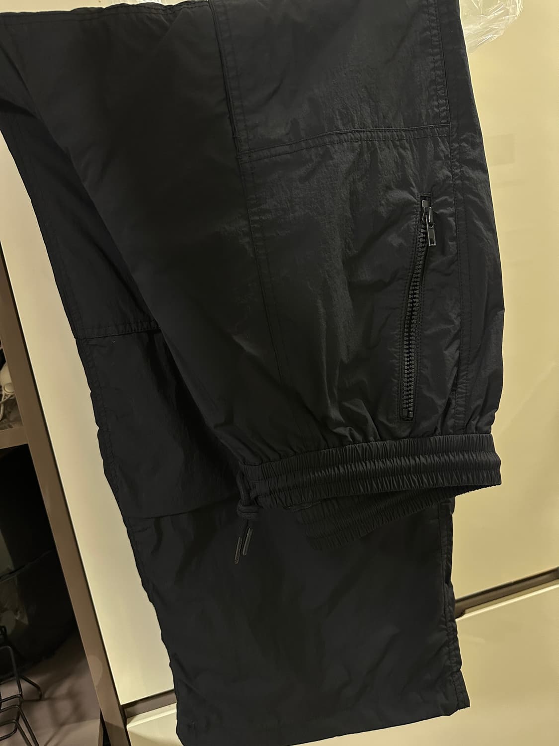 준지 나일론 퍼커링 팬츠 블랙 048 상품이미지3