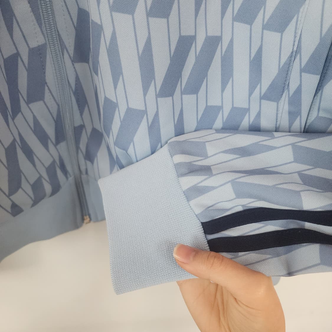 널디 패턴 트랙탑 블루 상품이미지4