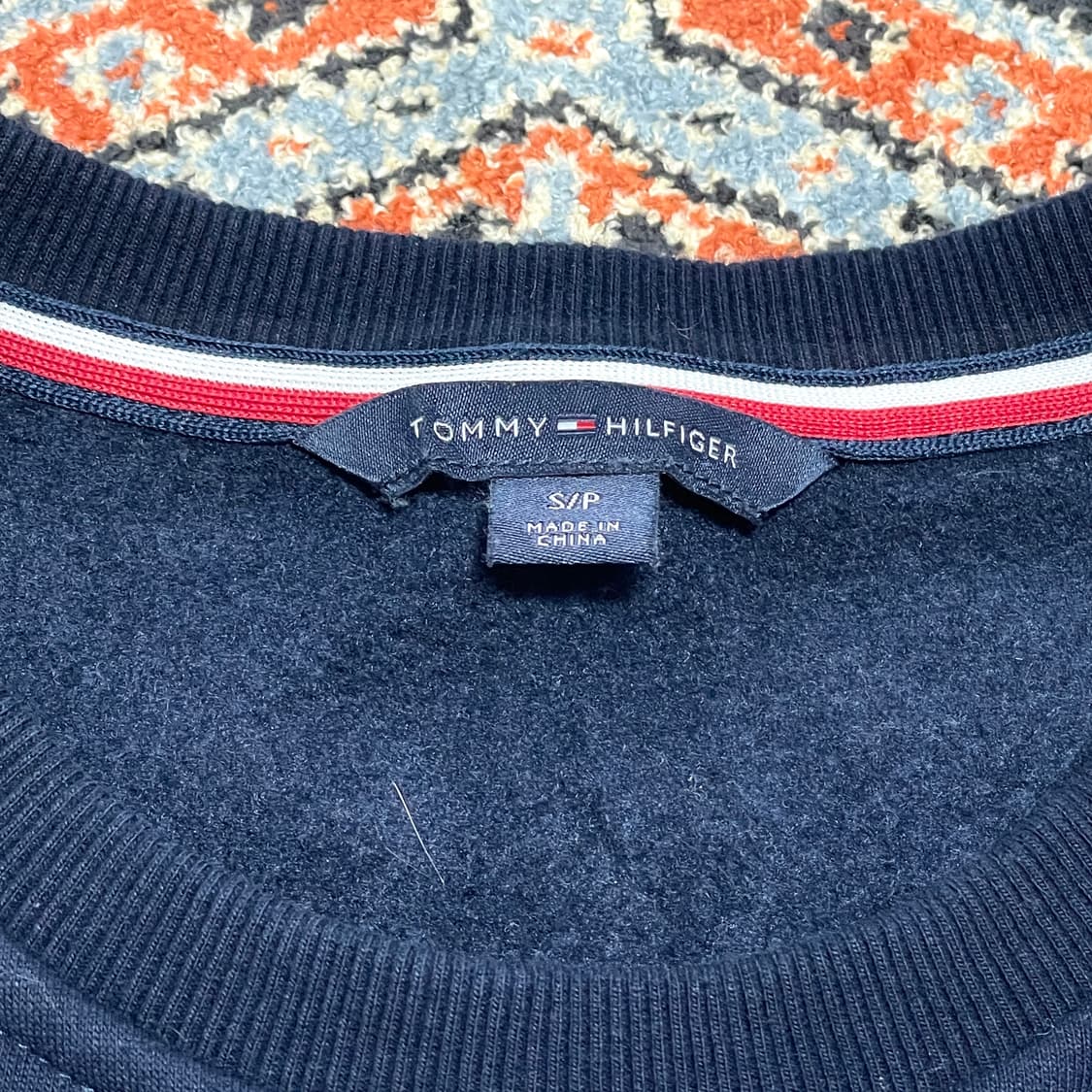 타미힐피거 스펠로고 네이비 기모 맨투맨 여성S 상품이미지4