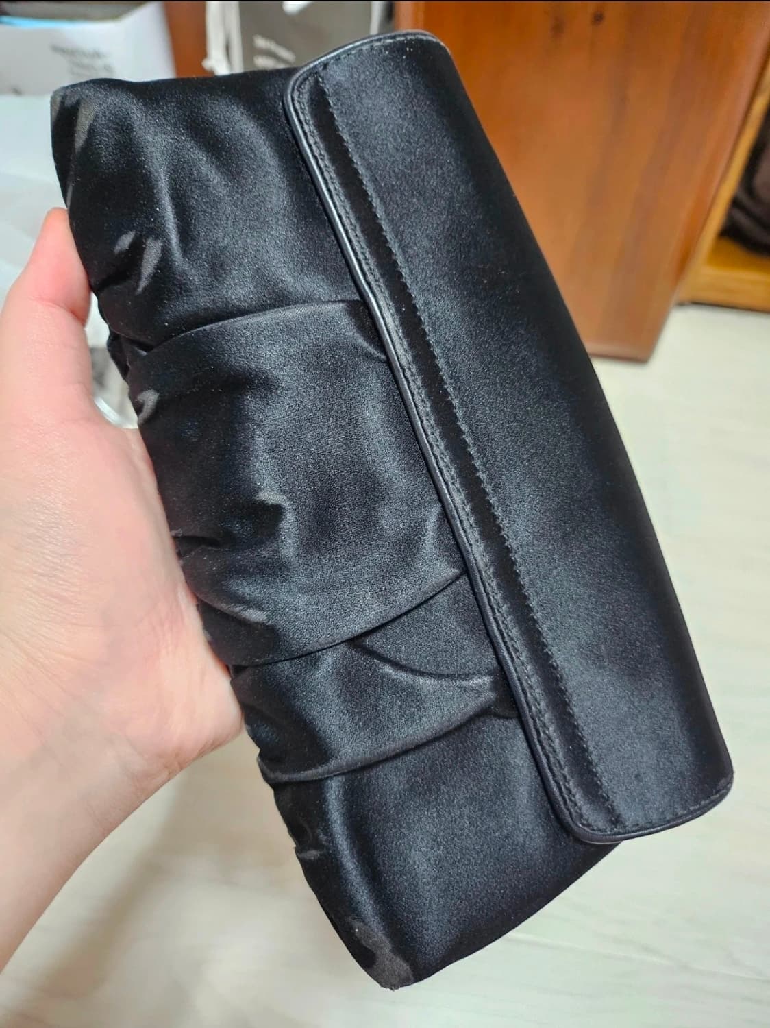 정품) 구찌 블랙 하트 체인 미니 클러치겸 토트백 판매합니다 상품이미지3