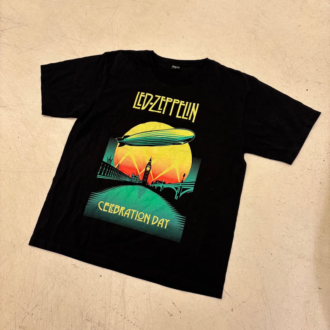 빈티지 레드 제플린 빅로고 반팔티 상품이미지1