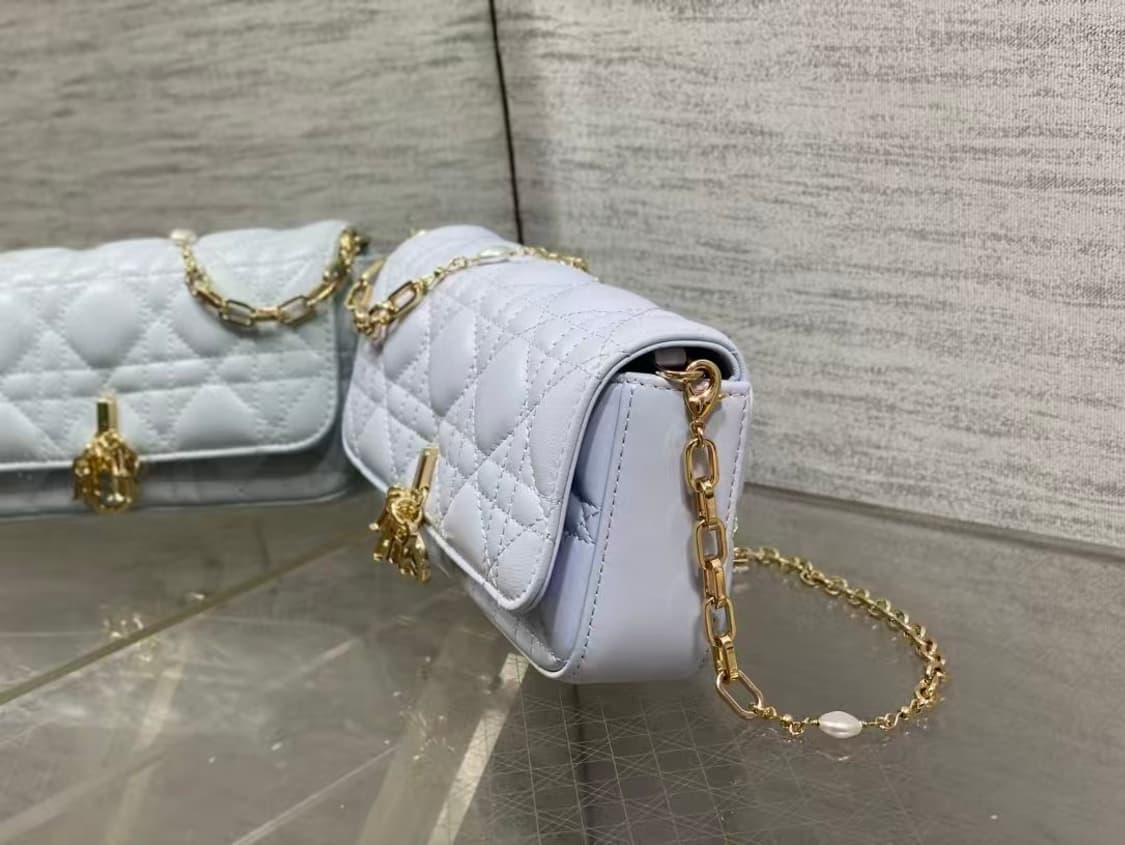 디올 시그니처 넝쿨 체크로 클래식한 레터링 참장식 상품이미지7