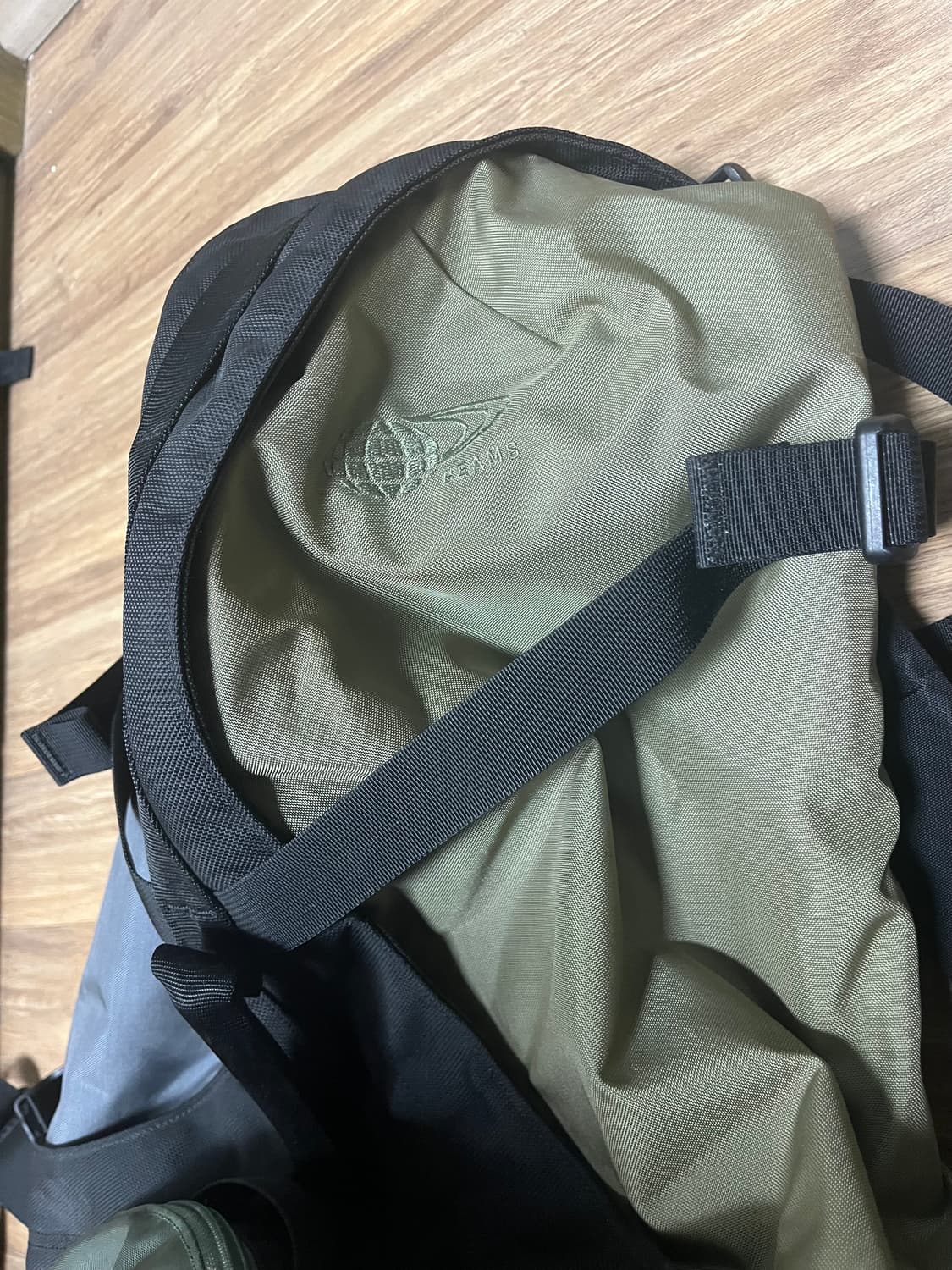 빔즈 아크테릭스 콜라보 세브링 백팩 상품이미지2